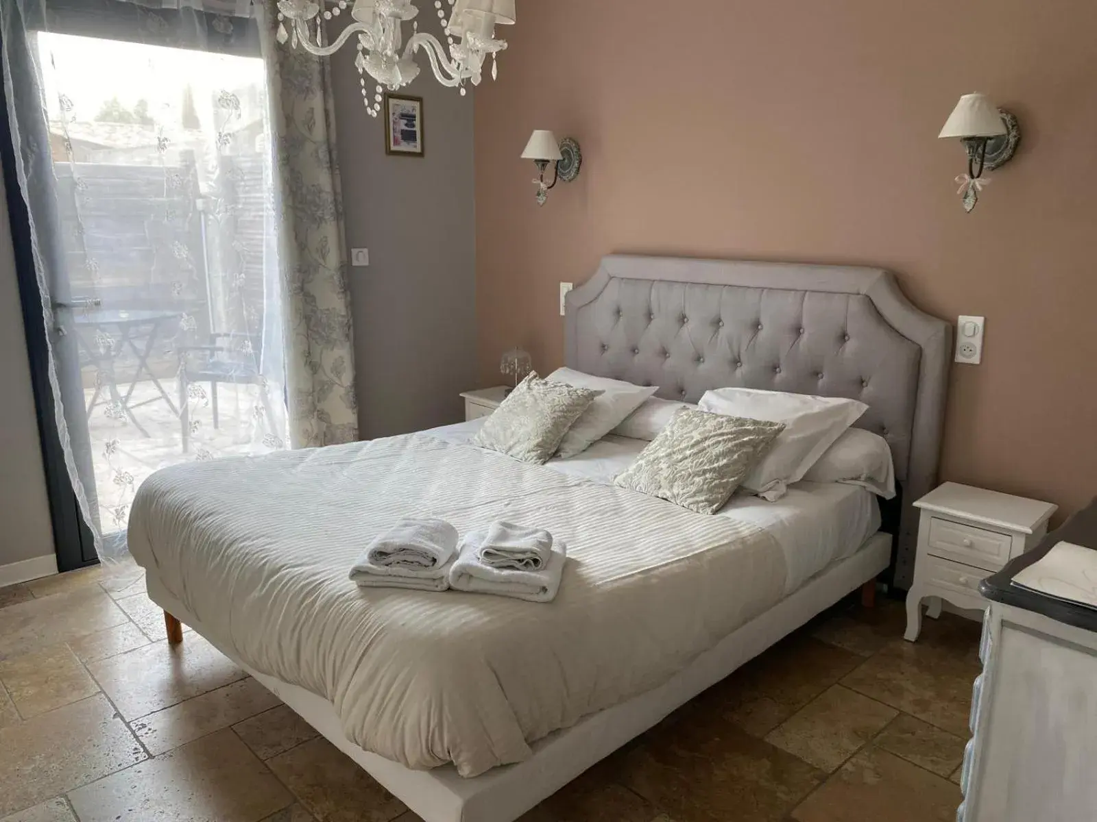 Deluxe Double Room in Auberge les Galets Deluxe Double Room in Auberge les Galets