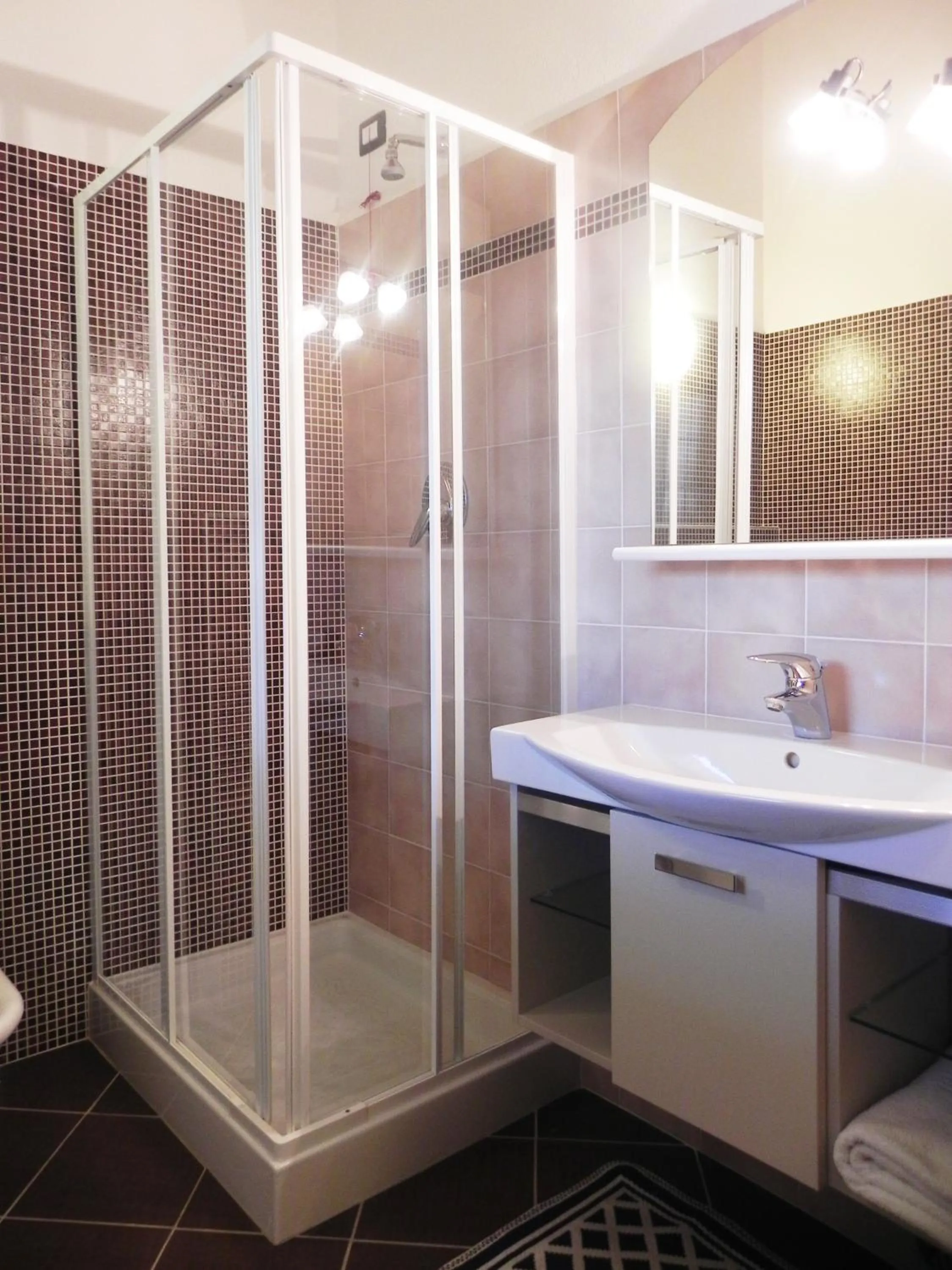 Bathroom in Residence Acero Rosso