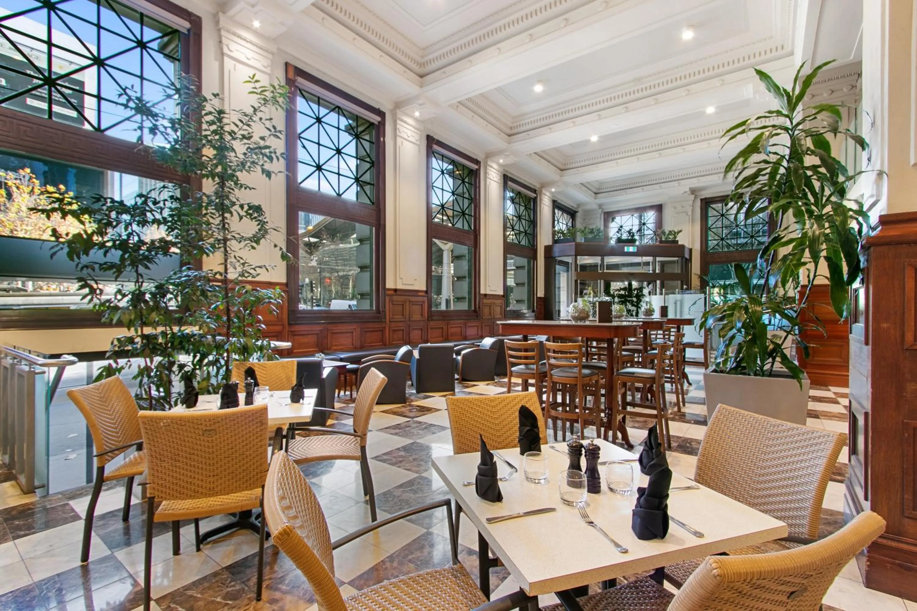 Restaurant/places to eat in Batman's Hill on Collins