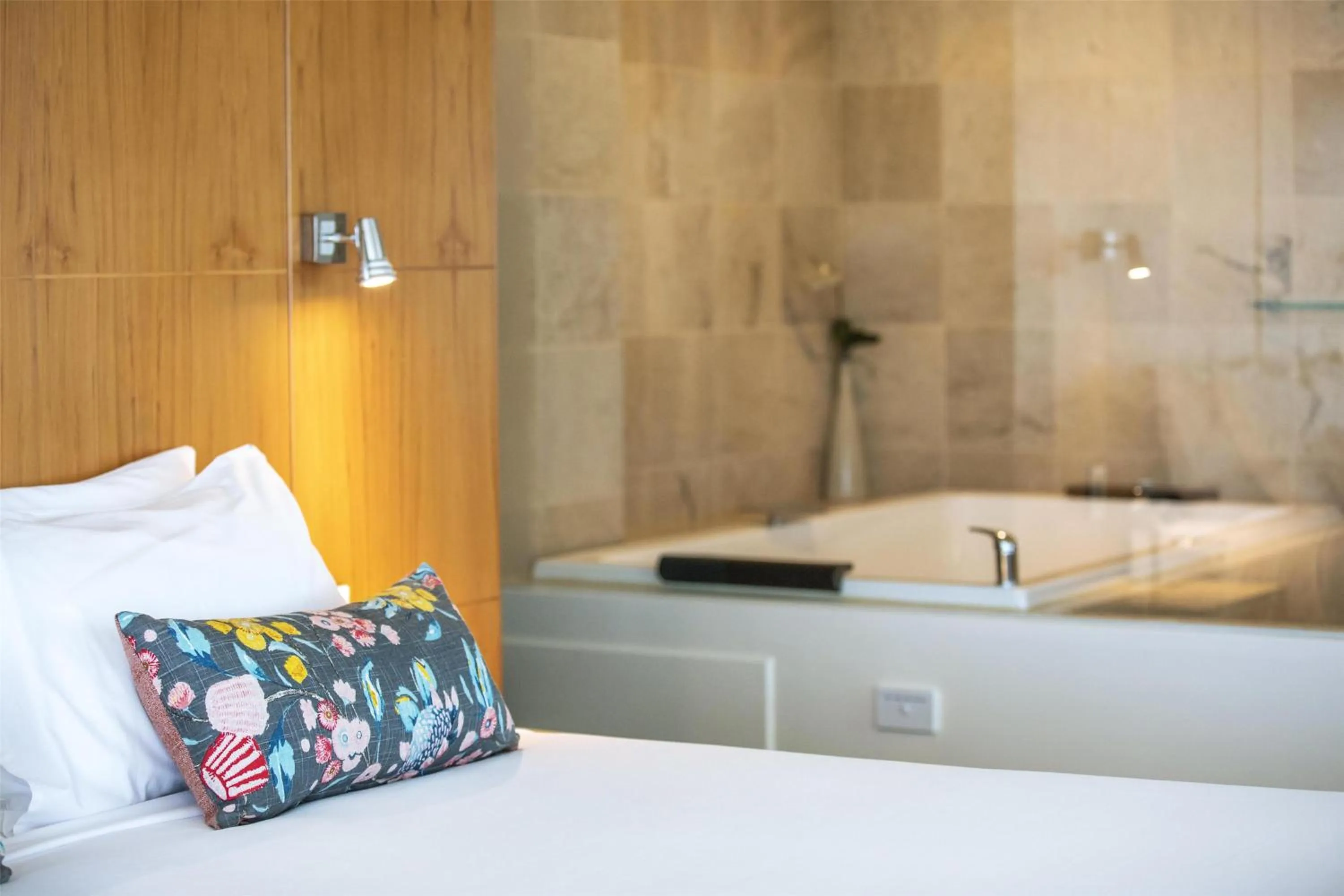 Bedroom, Bed in Nightelier Devonport Gateway Hotel