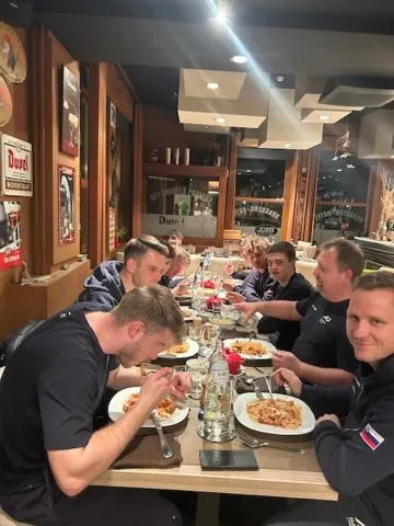 Restaurant/places to eat in Hotel Duivels Paterke Harelbeeksestraat 29, 8500 Kortrijk