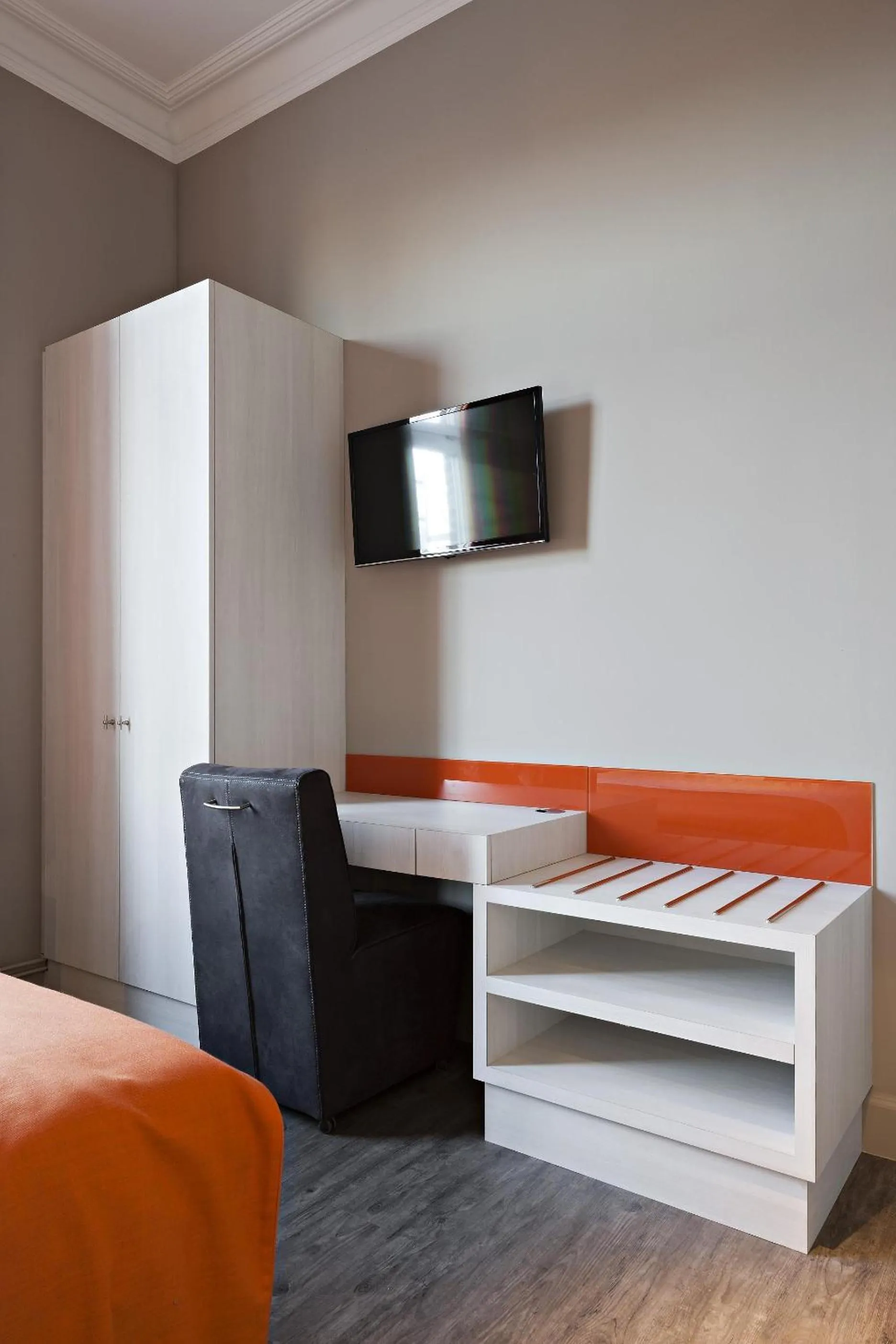 Decorative detail in Hotel Duivels Paterke Harelbeeksestraat 29, 8500 Kortrijk