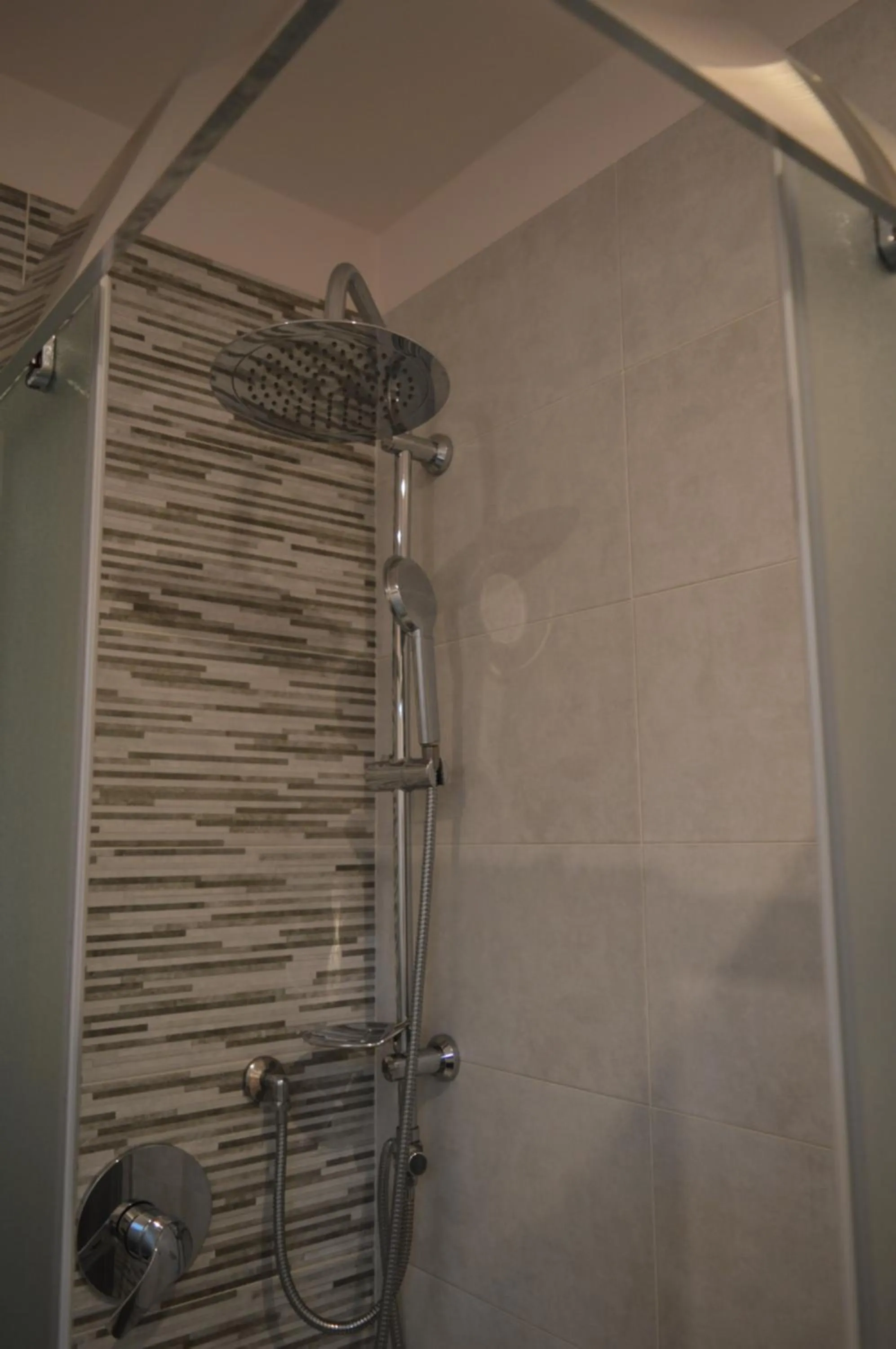 Shower in Hotel Wanda