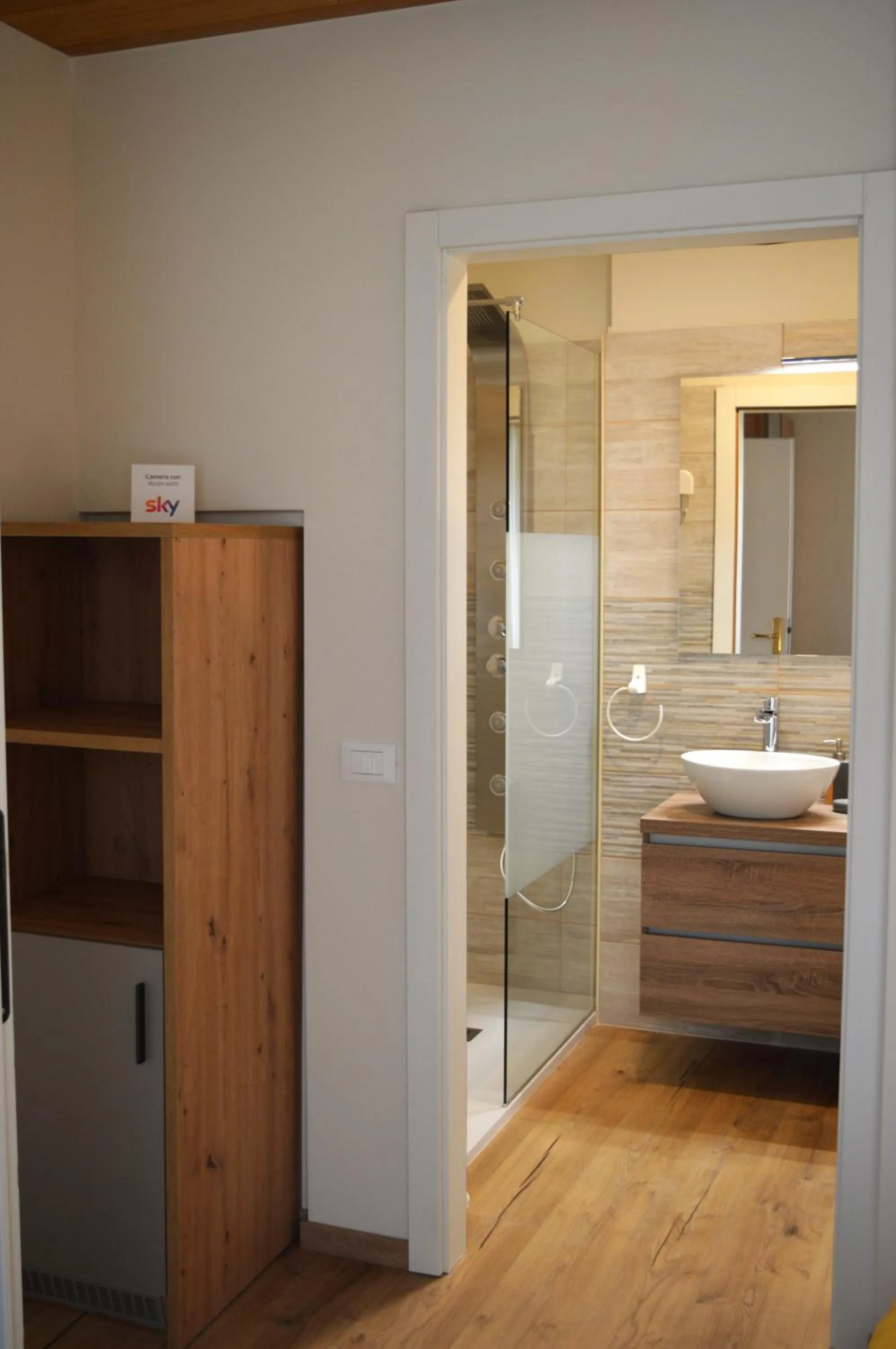 Shower in Hotel Wanda