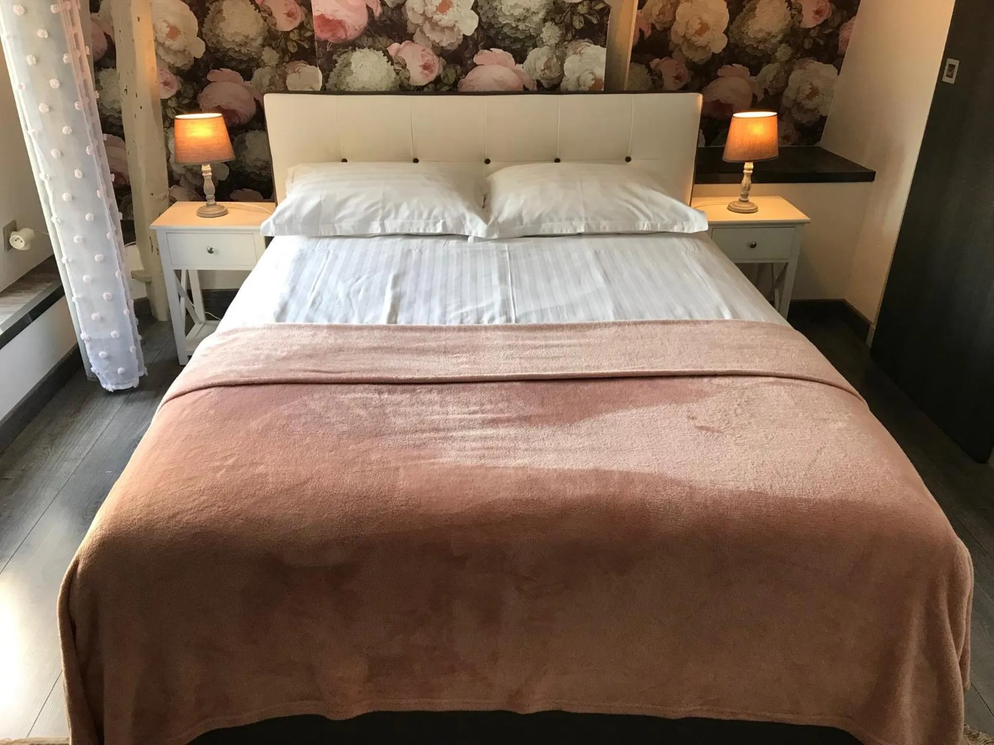 Bed in Les Chambres d'Hotes chez Alisa et Daniel