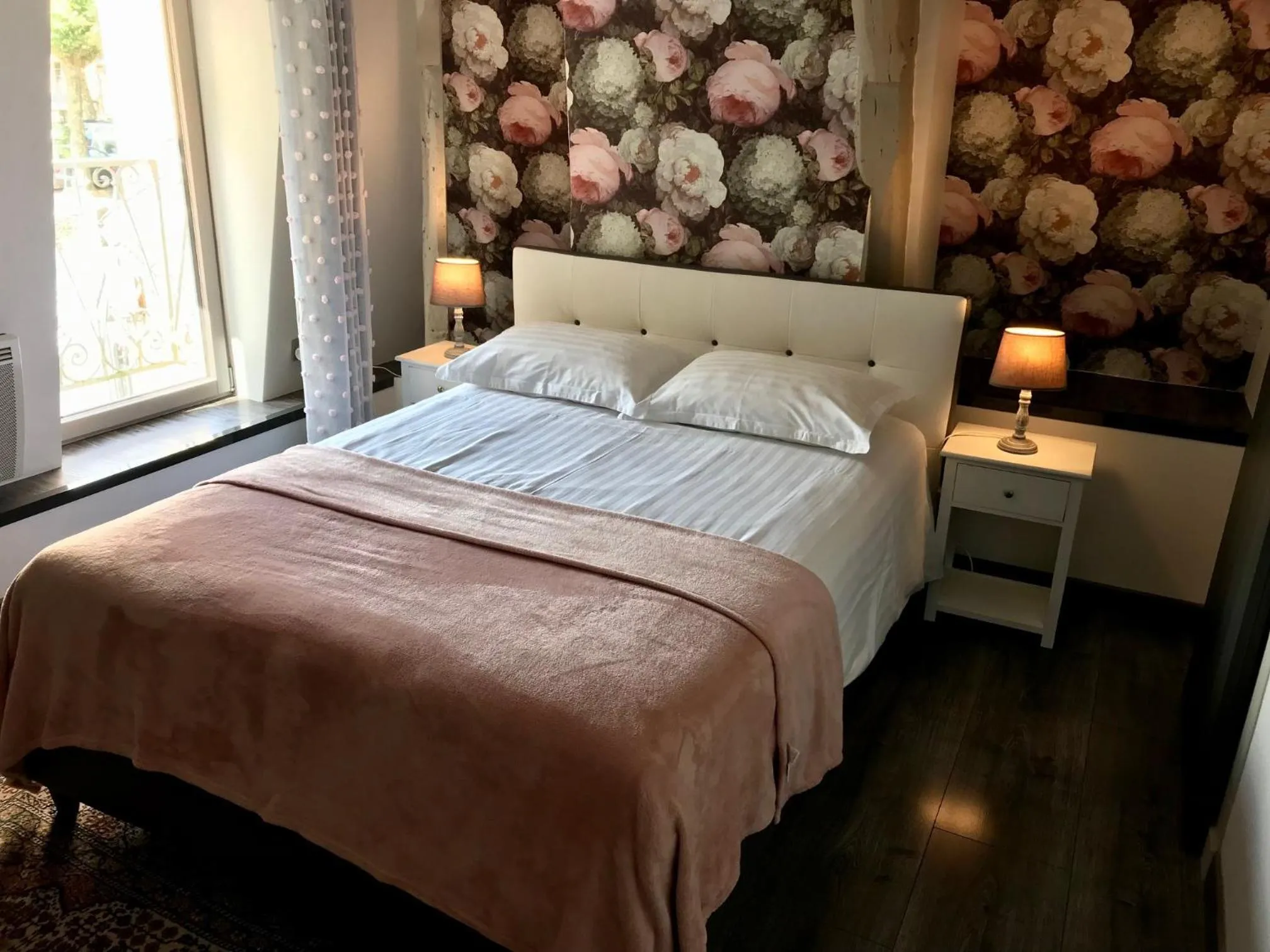 Bed in Les Chambres d'Hotes chez Alisa et Daniel