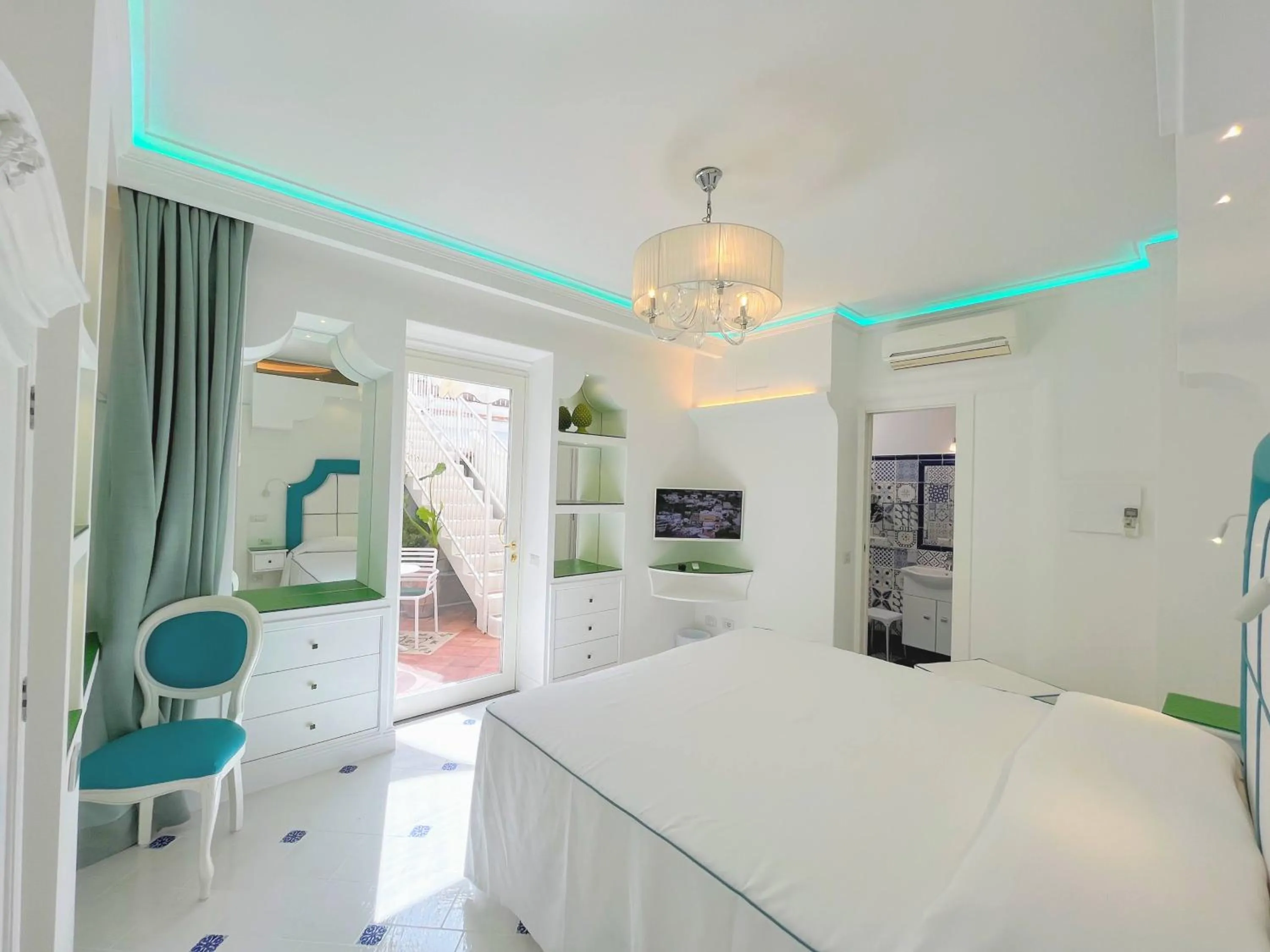 Photo of the whole room, Bed in Villa Fiorentino