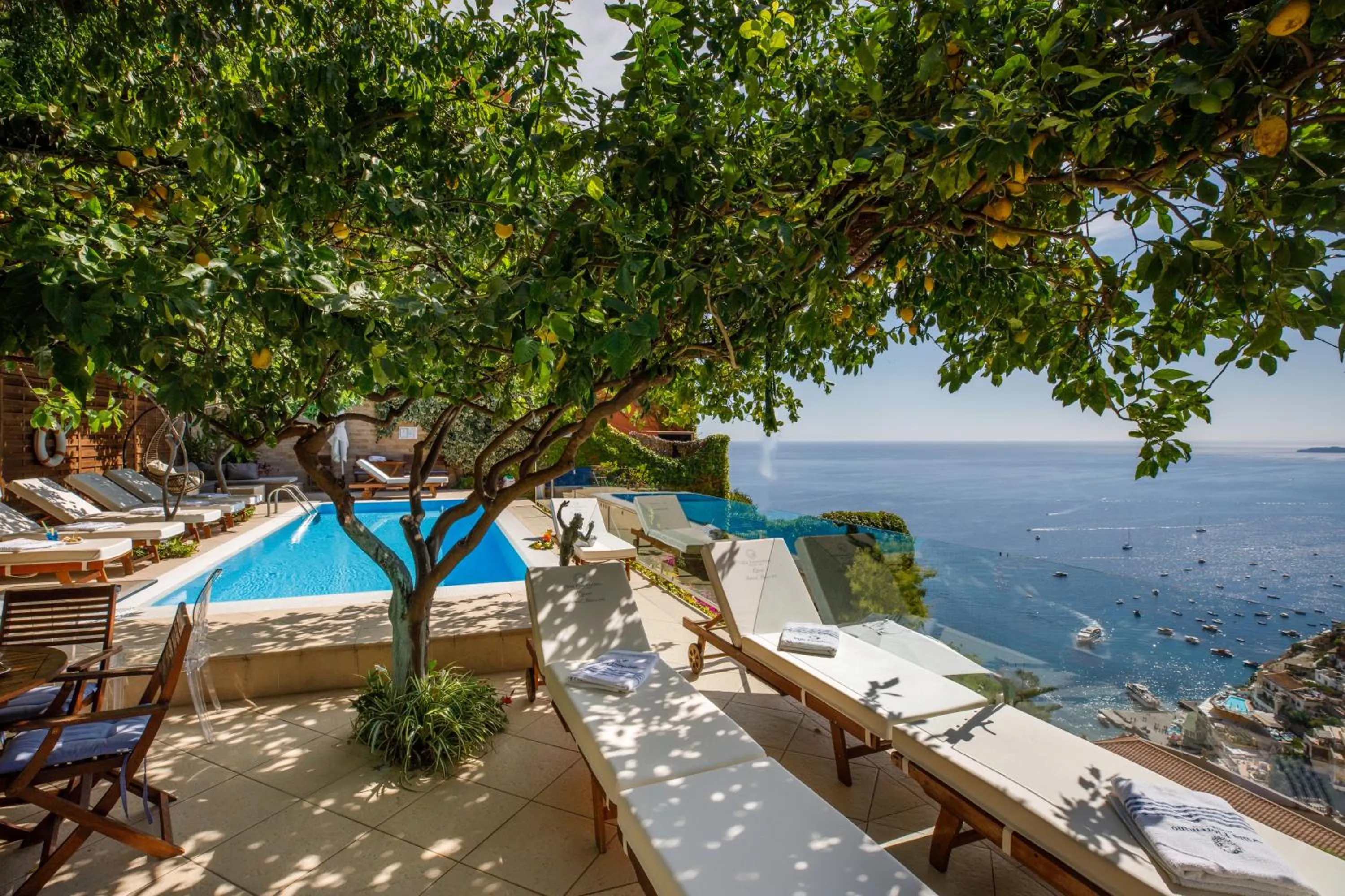 Swimming pool in Villa Fiorentino