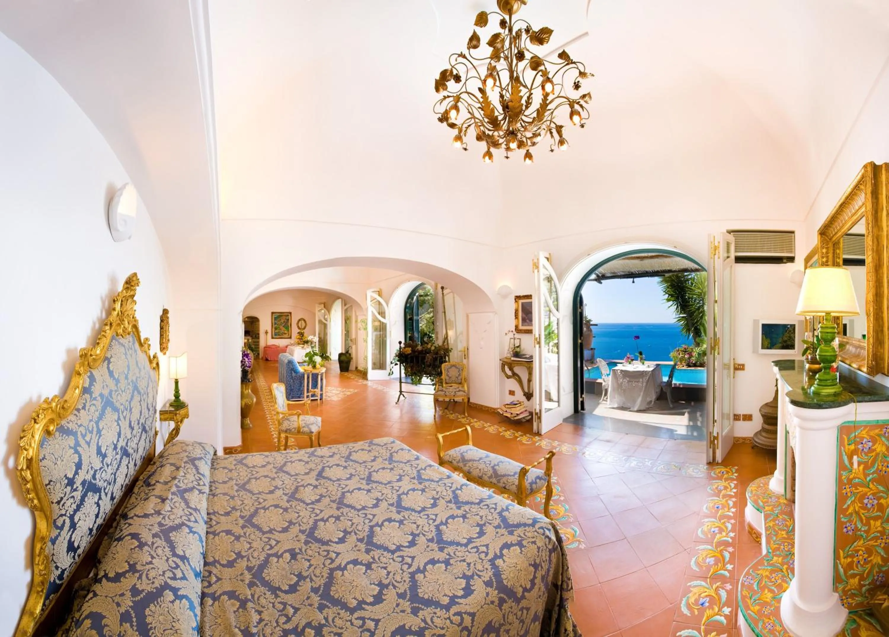 Bed in Villa Fiorentino