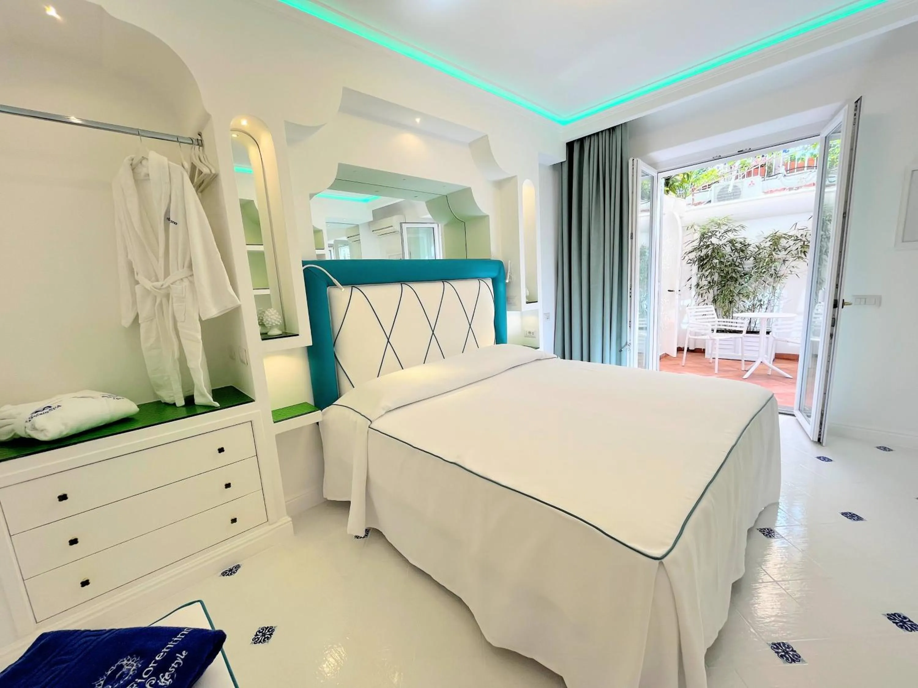 Bedroom, Bed in Villa Fiorentino