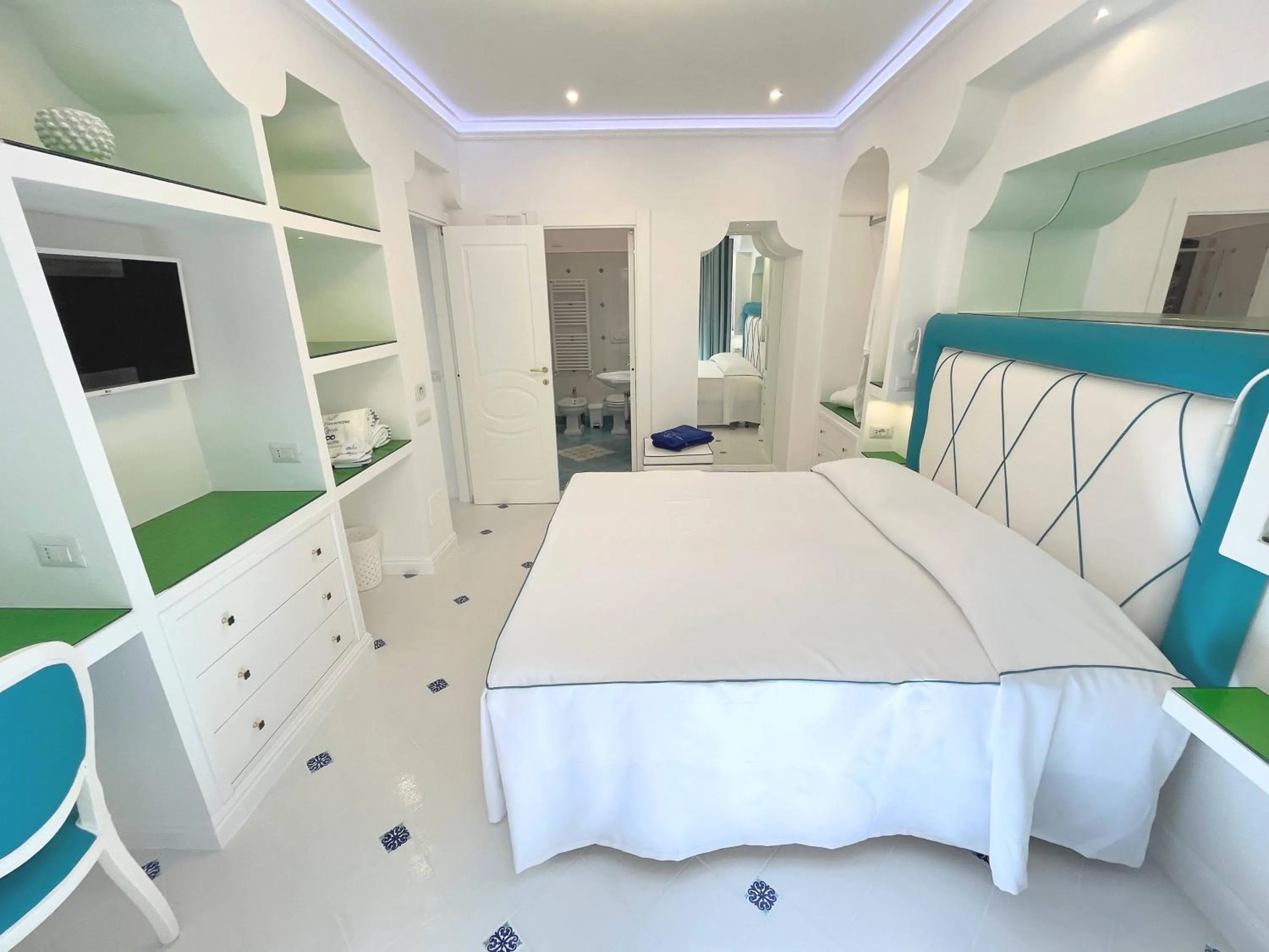 TV and multimedia, Bed in Villa Fiorentino