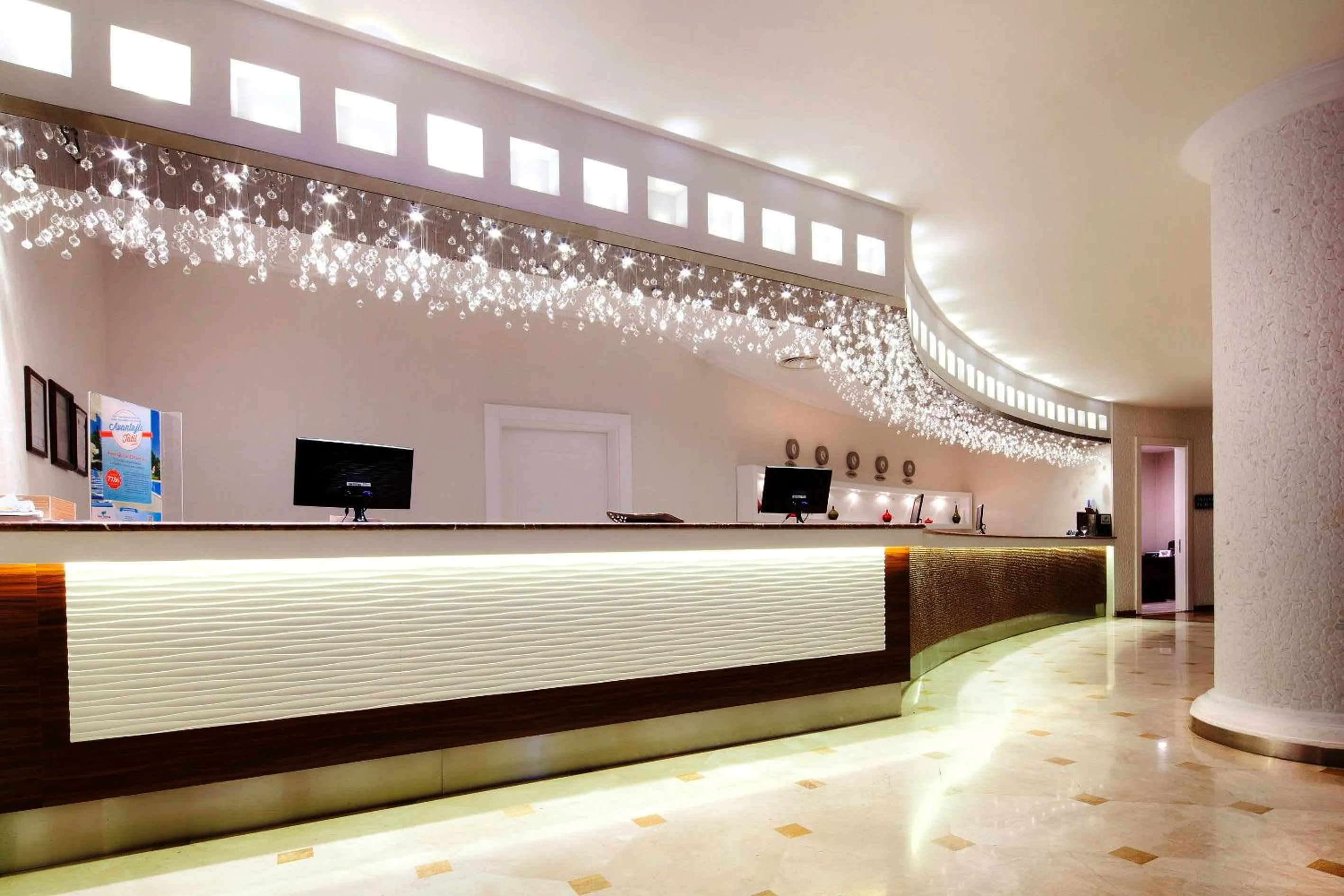 Lobby or reception in Ikbal Thermal Hotel & Spa Afyon