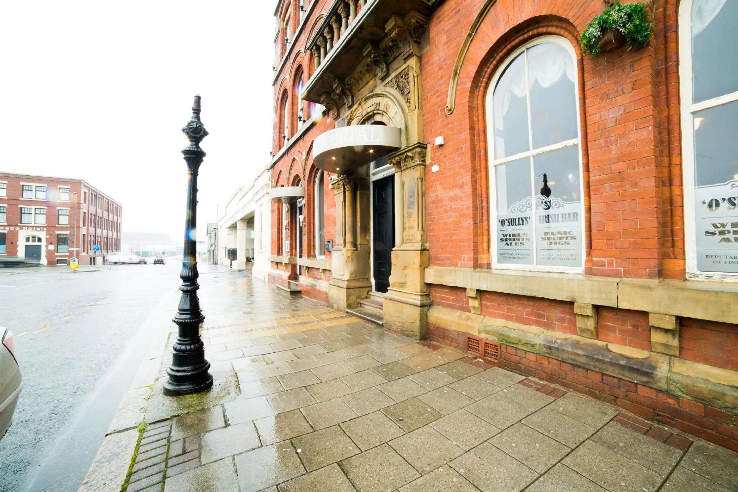 Facade/entrance in OYO Imperial Hotel