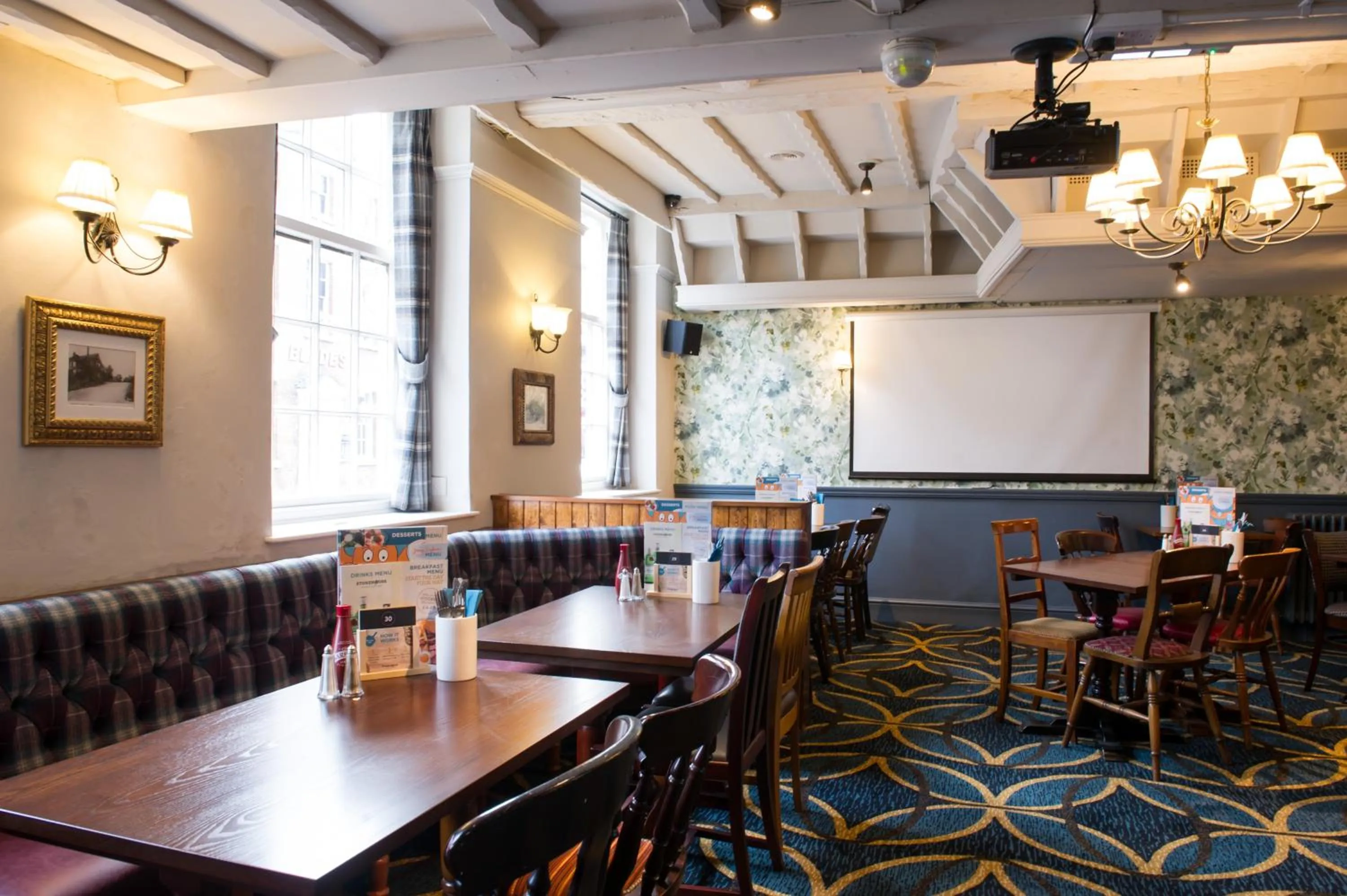 Restaurant/places to eat in The Swan by Innkeeper's Collection