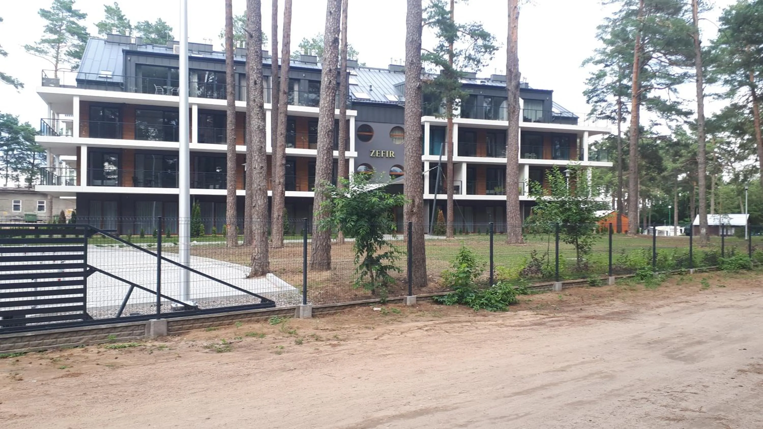 Facade/entrance in Apartamenty nad Jeziorem Necko