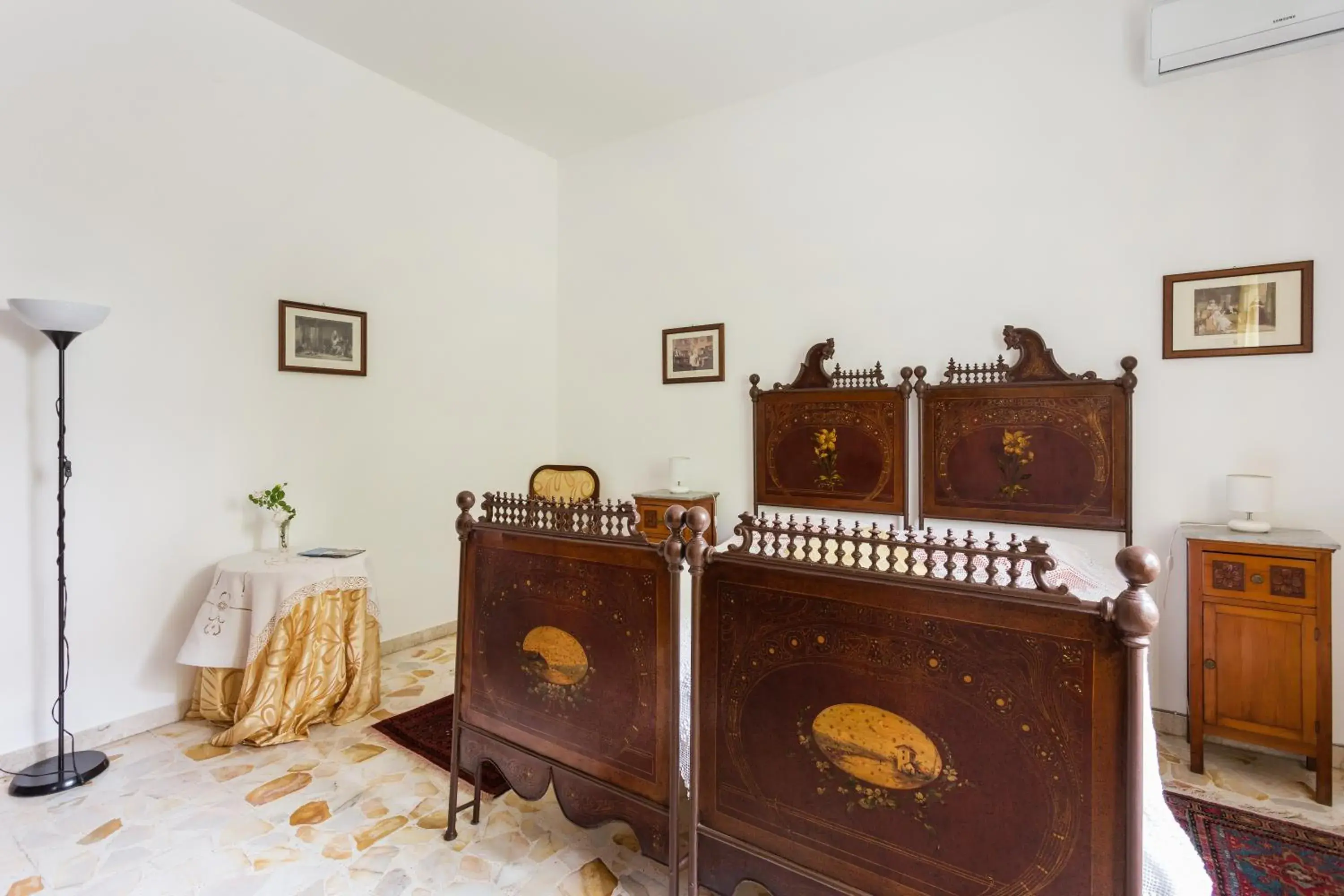 Double or Twin Room with Private External Bathroom in At Armando's Home Double or Twin Room with Private External Bathroom in At Armando's Home