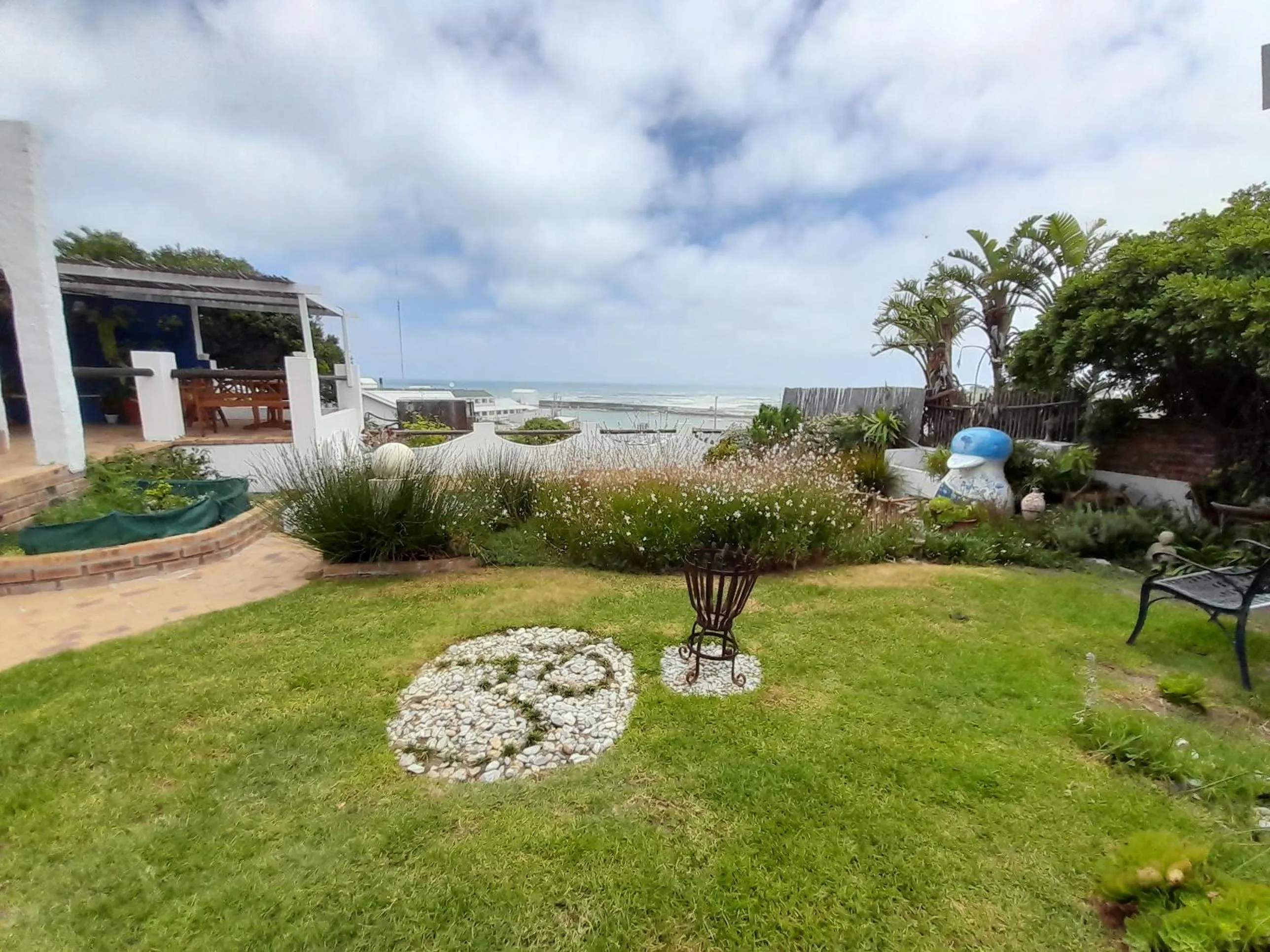 Garden in Saxon Lodge