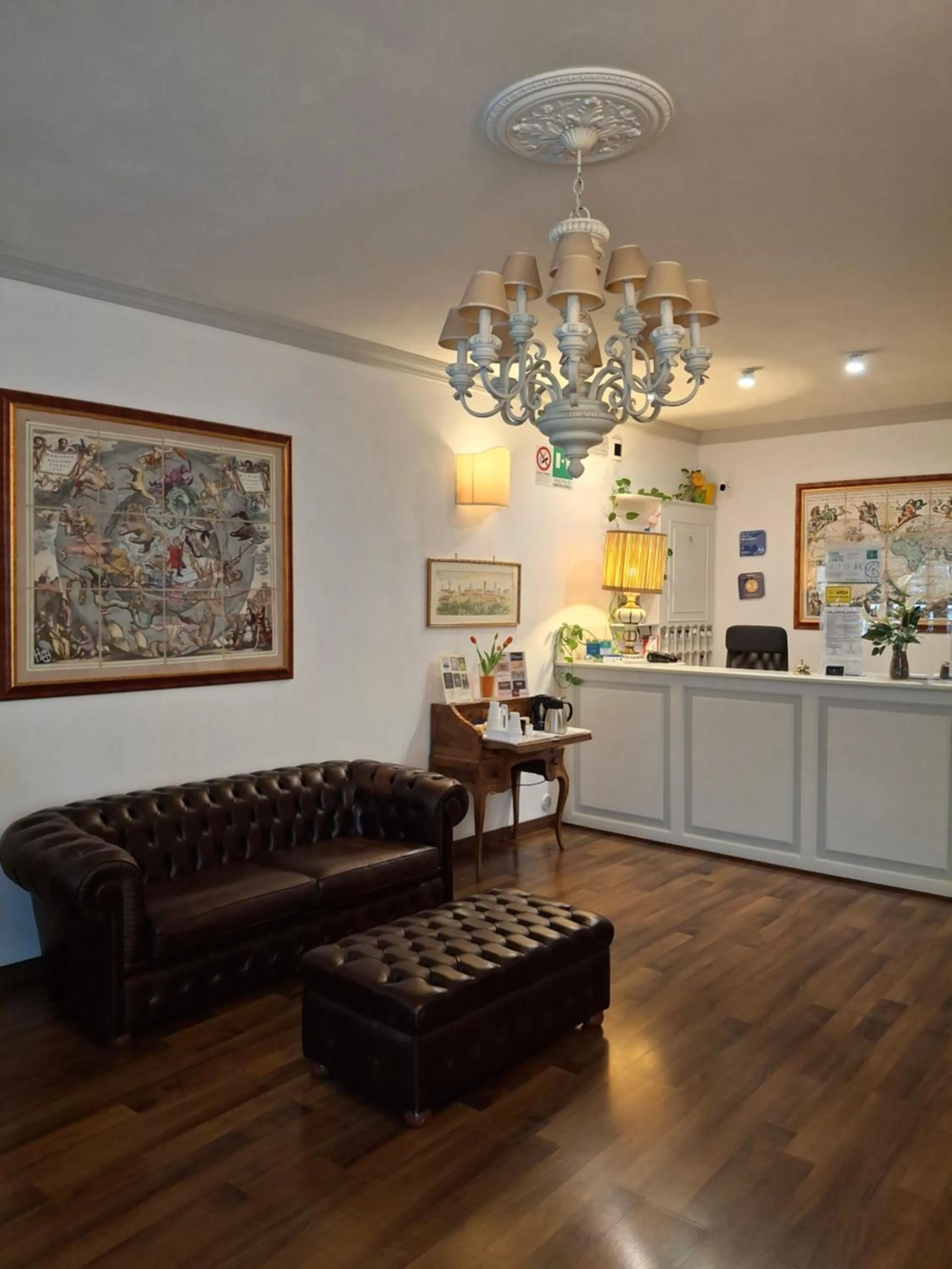 Lobby or reception in Albergo Moderno