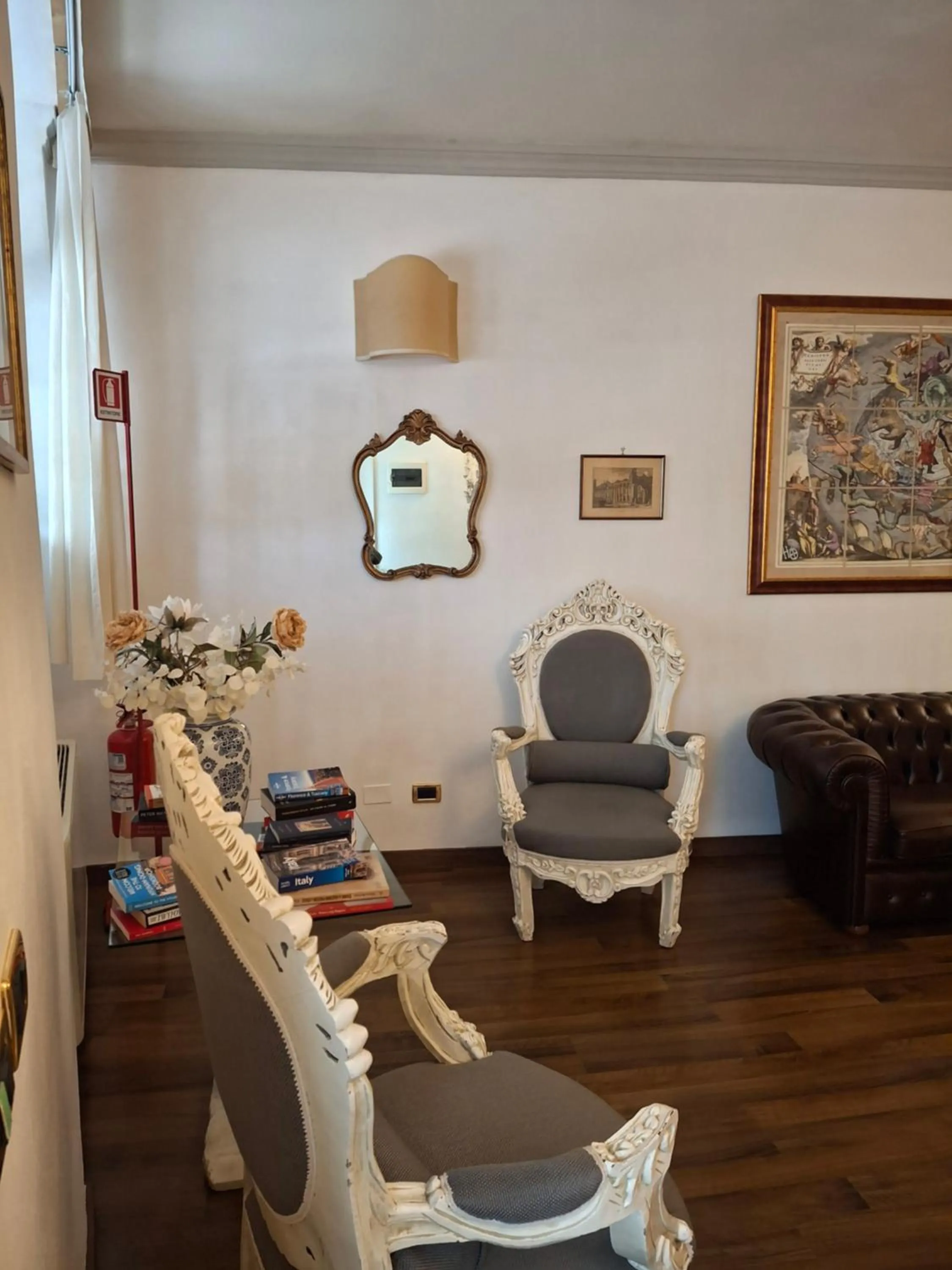 Lobby or reception in Albergo Moderno