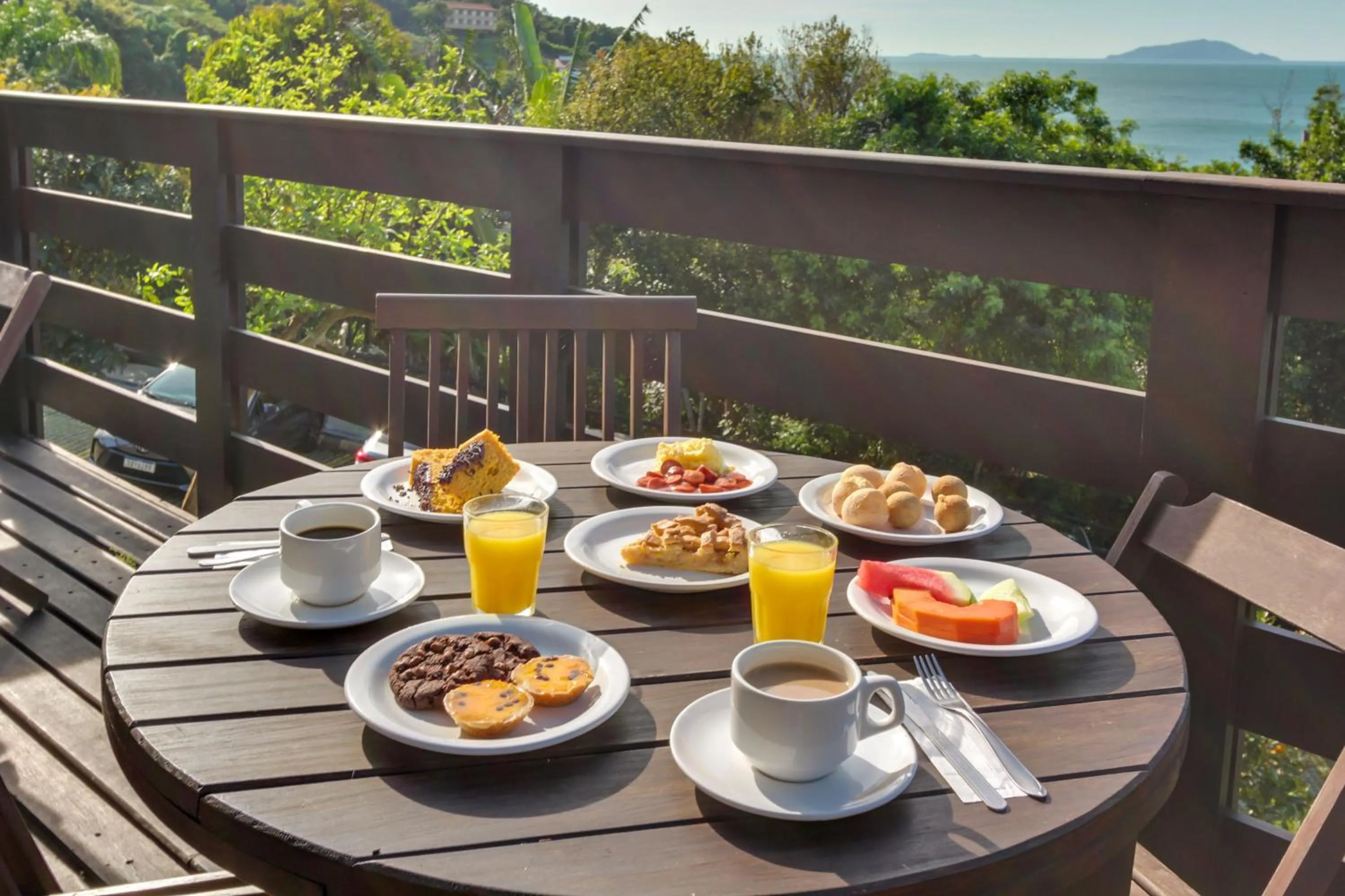 Continental breakfast in Pousada do Arvoredo