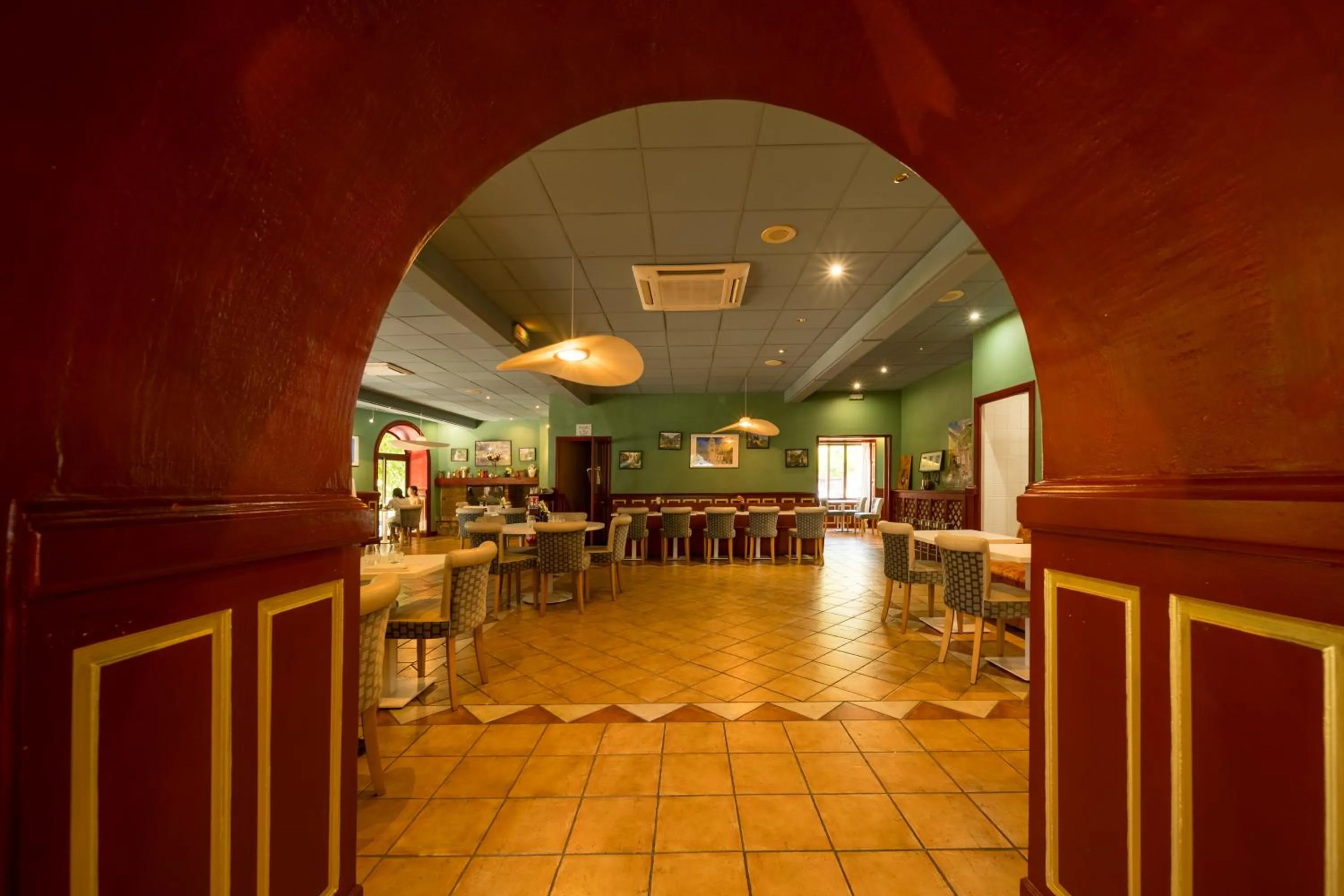 Restaurant/places to eat in Hôtel La Bonne Auberge