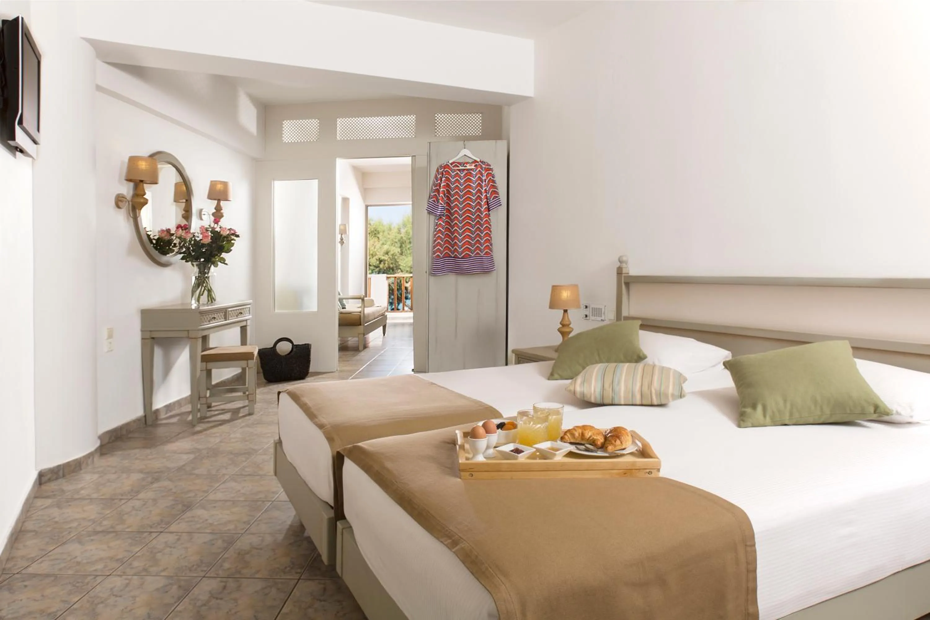 Photo of the whole room, Bed in Almyrida Resort