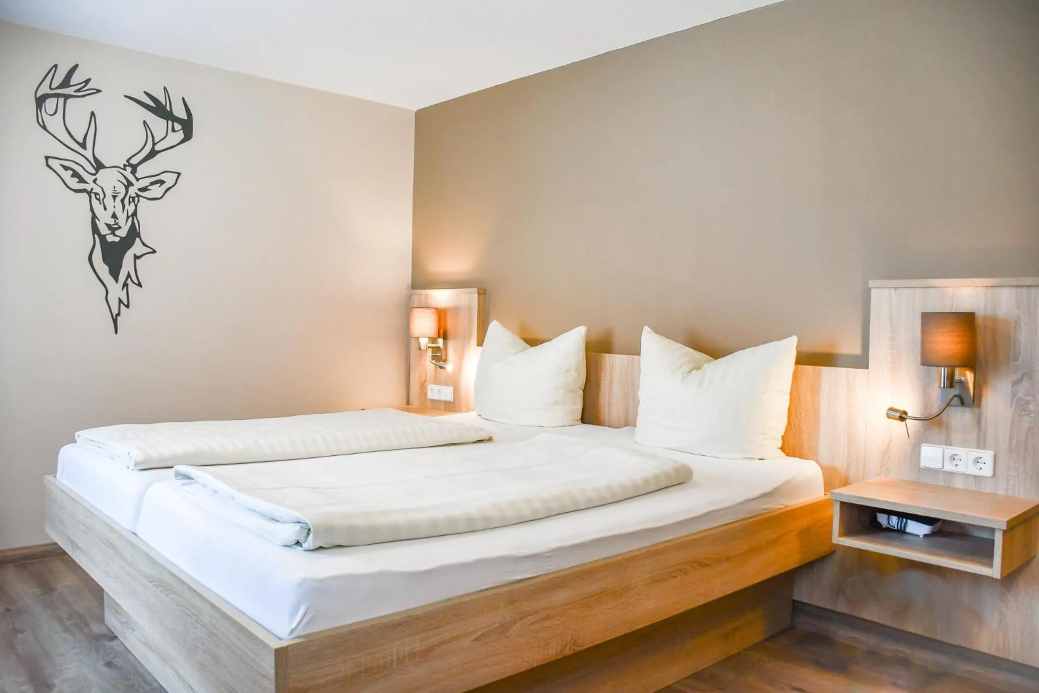 Photo of the whole room, Bed in Kurgarten-Hotel