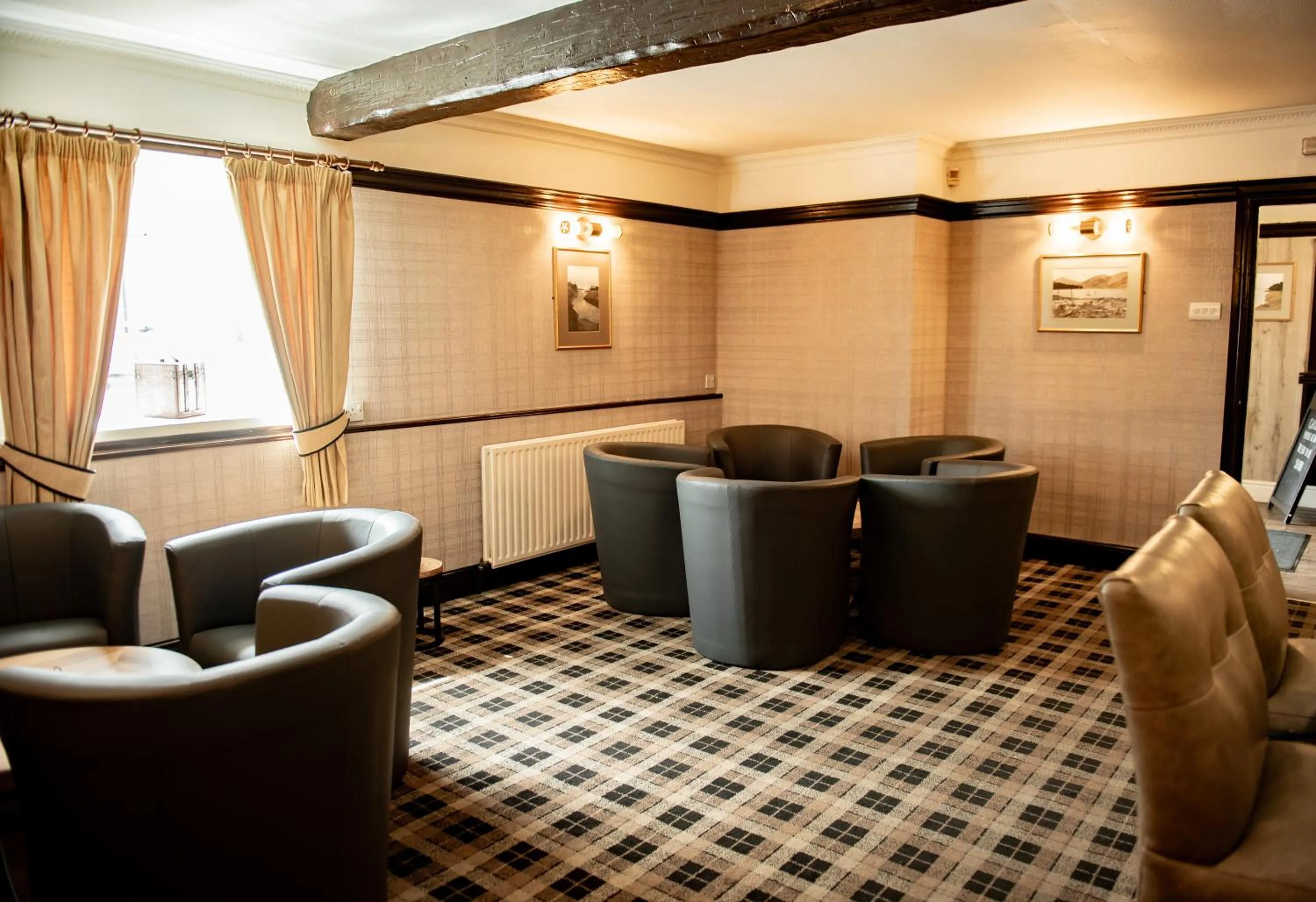 Seating area in The Old Ginn House Inn