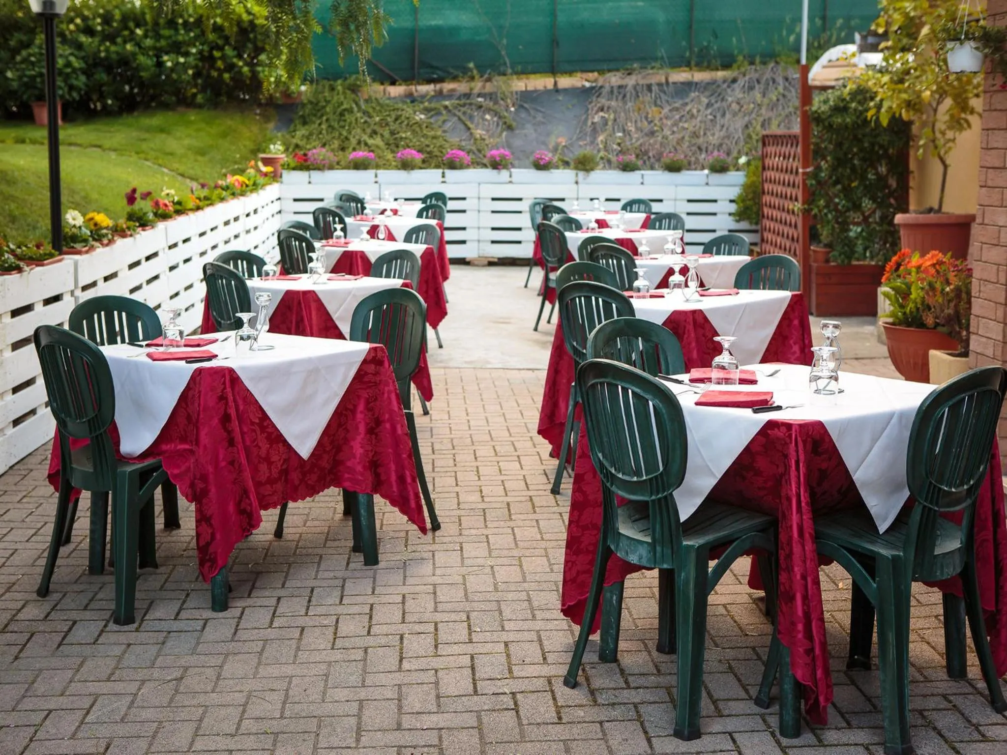 Facade/entrance in Hotel Residence Eden