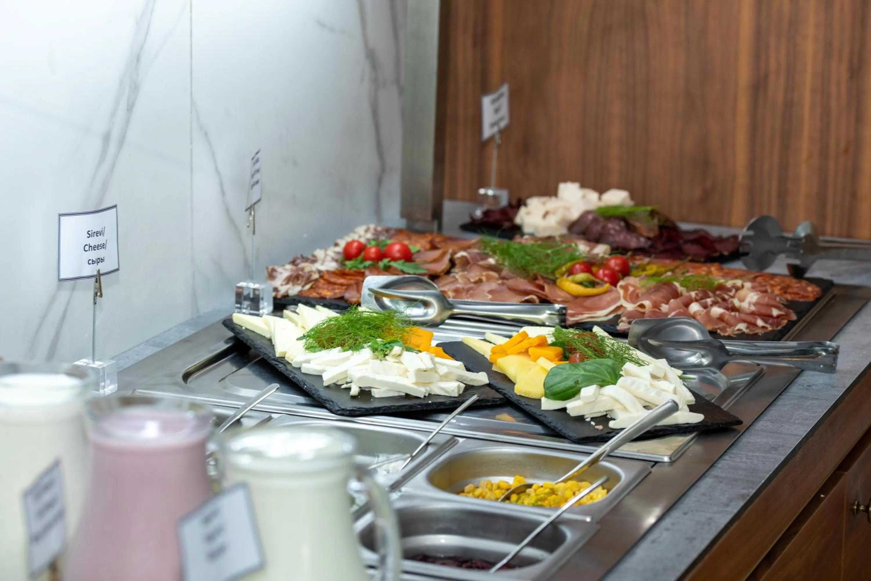 Food and drinks in Hotel WOW