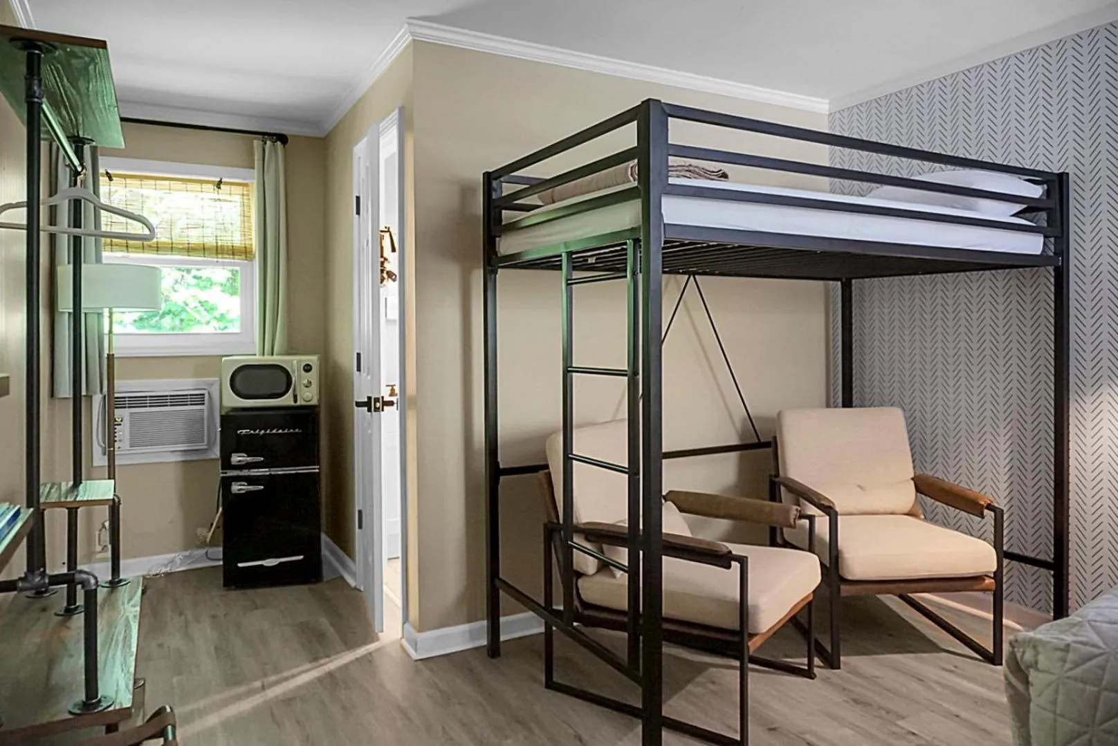 Seating area in Hickory Falls Inn