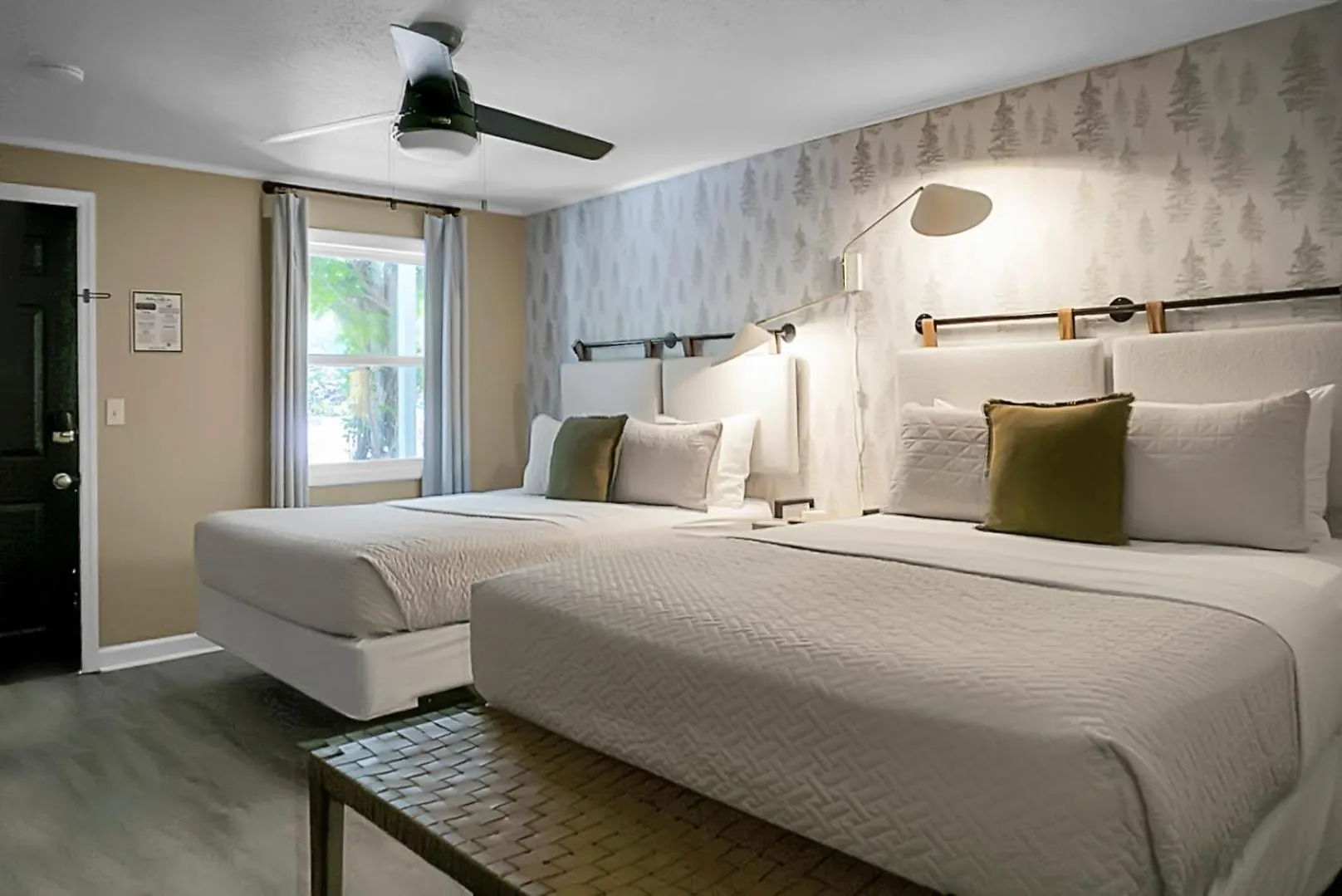 Bed in Hickory Falls Inn