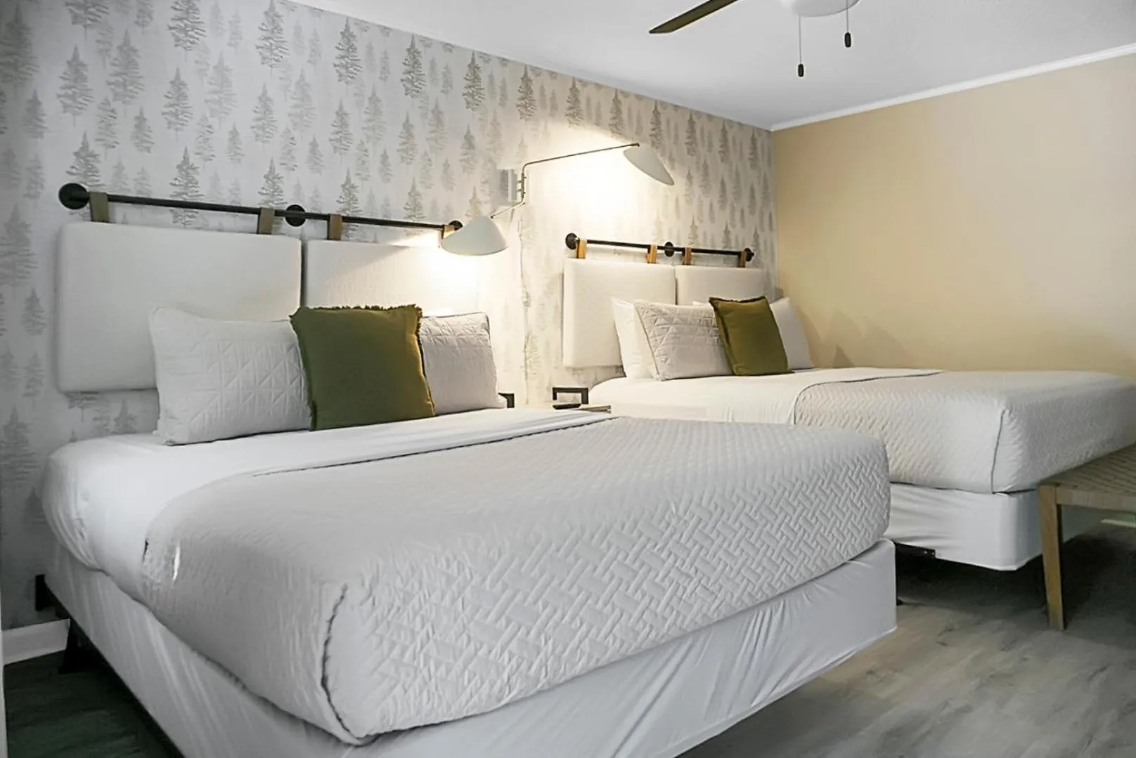 Bed in Hickory Falls Inn