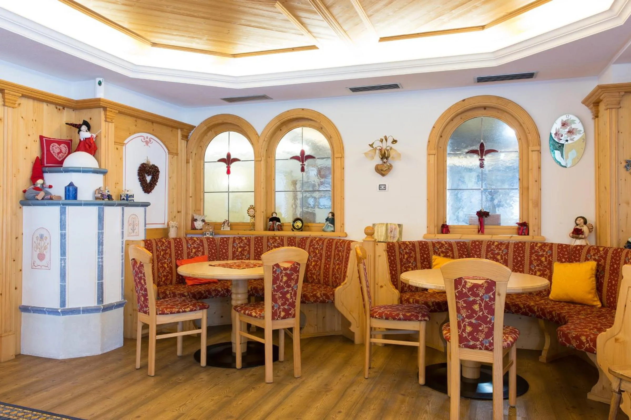 Communal lounge/ TV room in Hotel Cristina