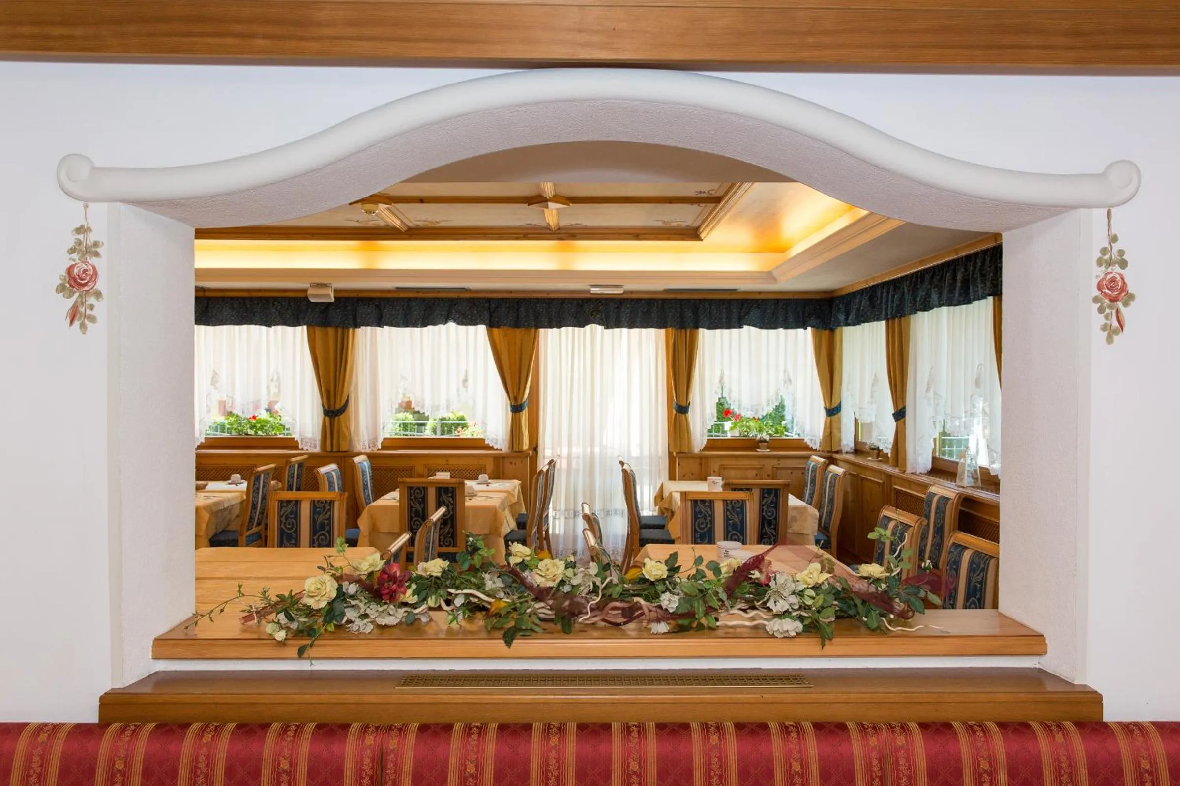 Restaurant/places to eat in Hotel Cristina