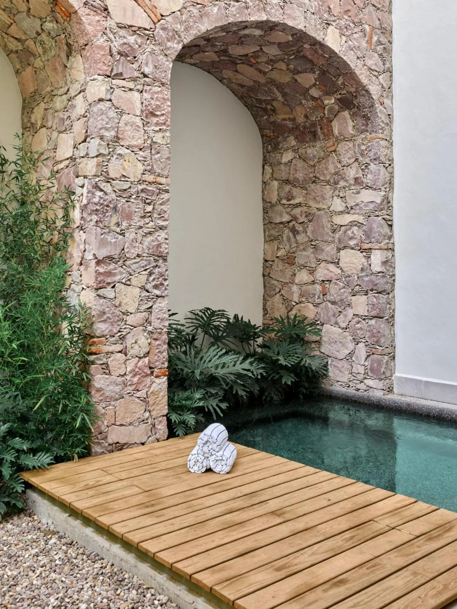 Photo of the whole room in Live Aqua San Miguel de Allende