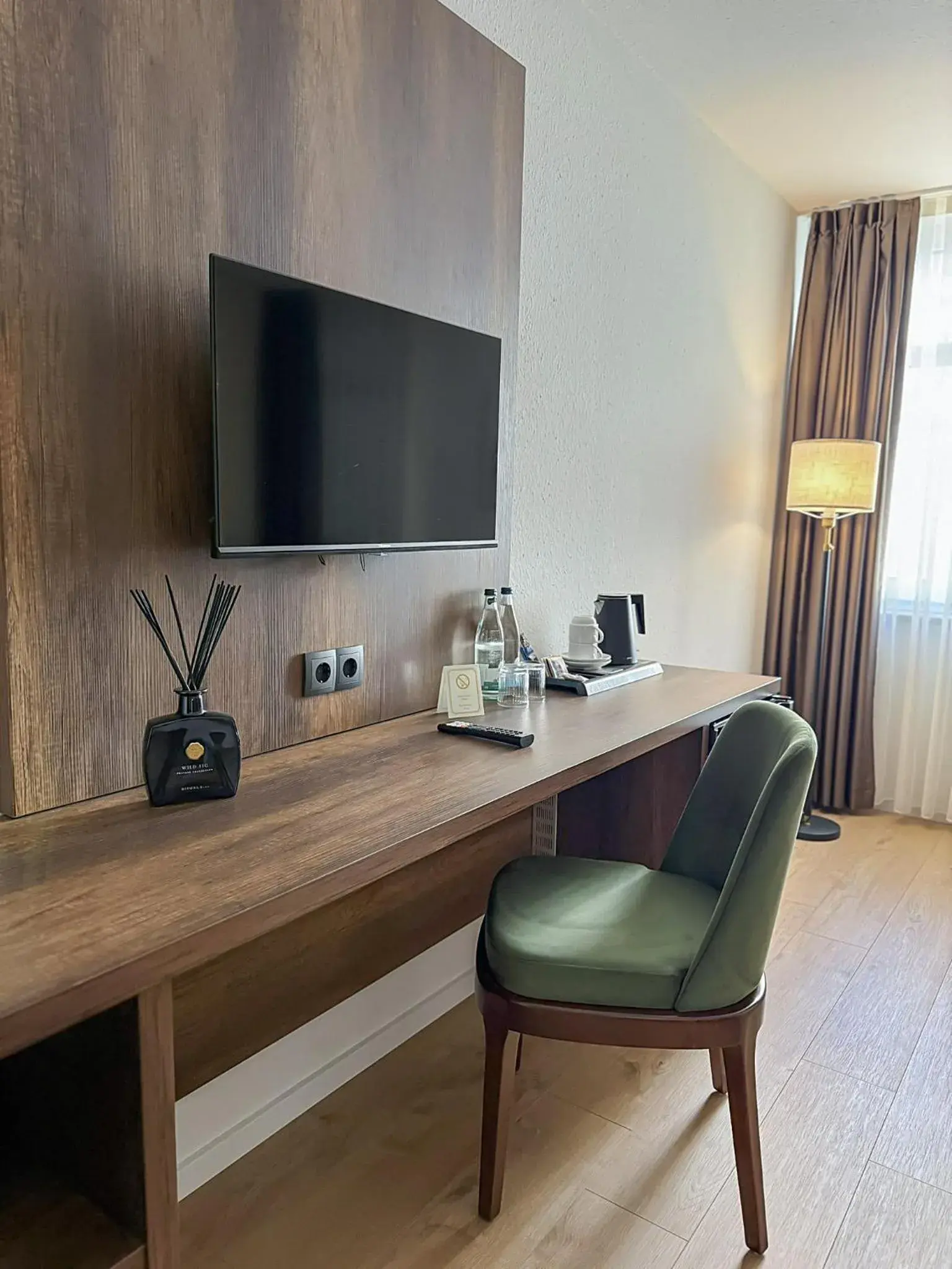 Double Room (Self-Check-In after 8 pm) in STADT-Hotel Lörrach GbR Double Room (Self-Check-In after 8 pm) in STADT-Hotel Lörrach GbR