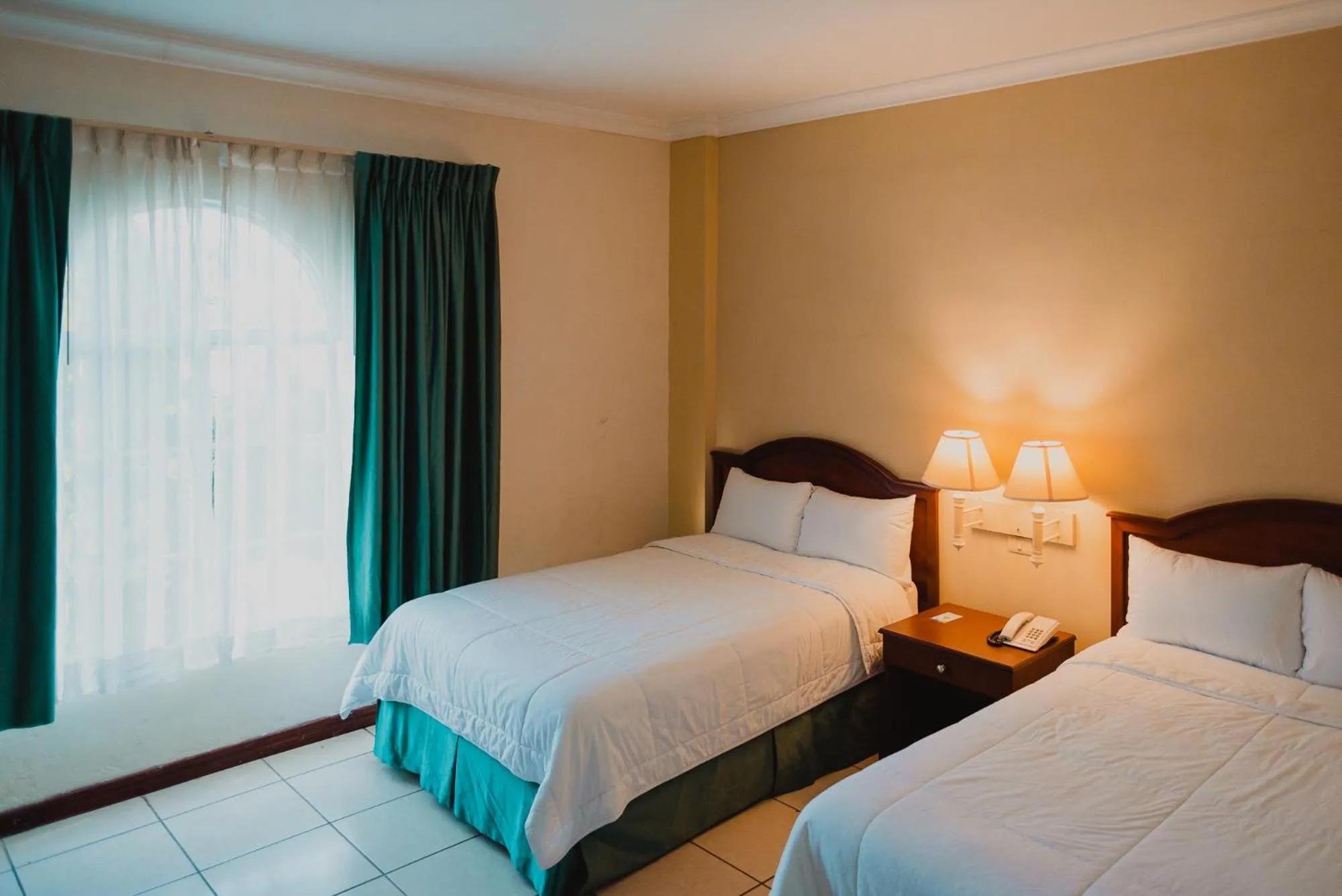 Restaurant/places to eat, Bed in Hotel Mirador Plaza