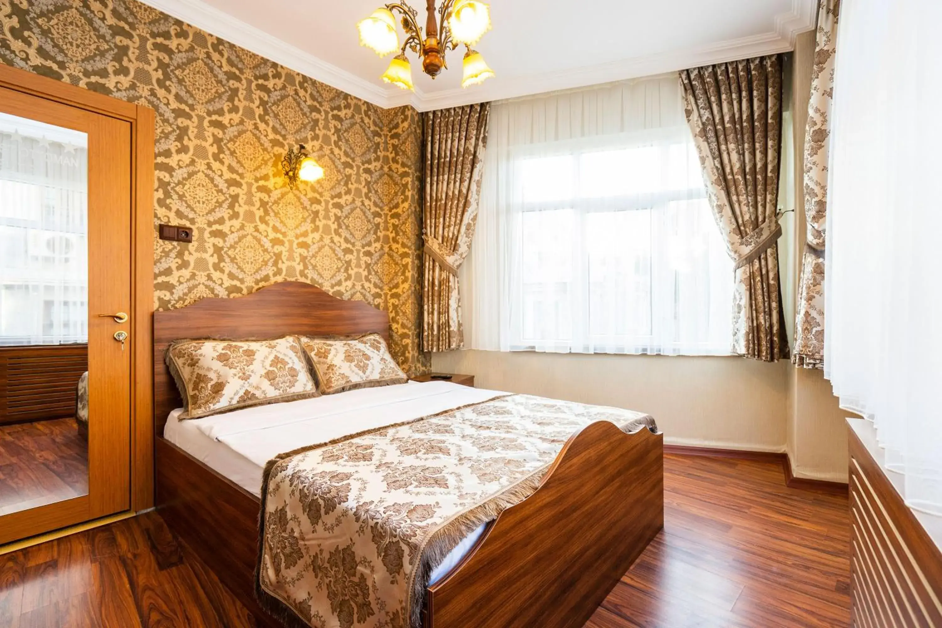 Family Connecting Suite in The First Ottoman Suites Family Connecting Suite in The First Ottoman Suites