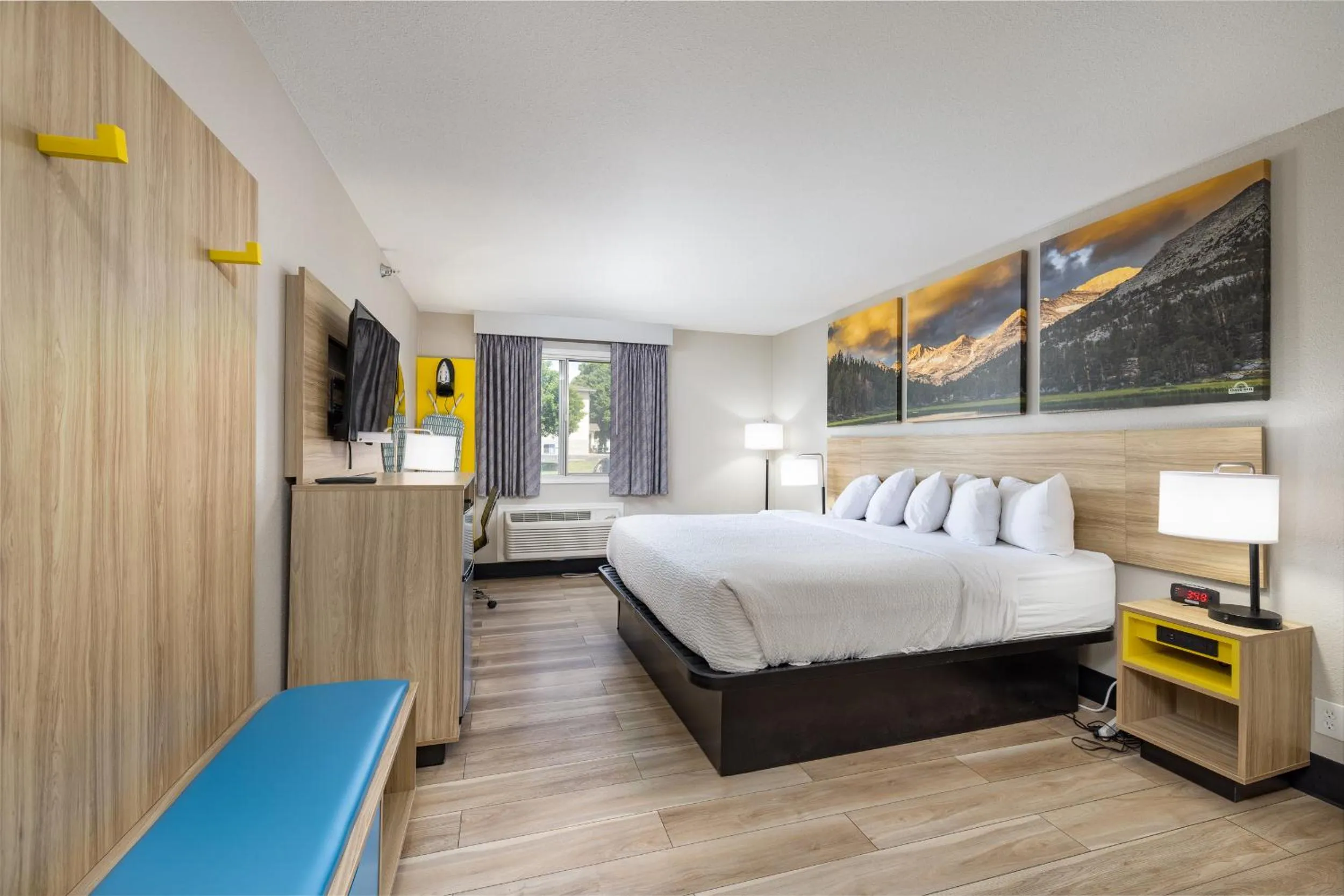 Bed in Days Inn by Wyndham Billings