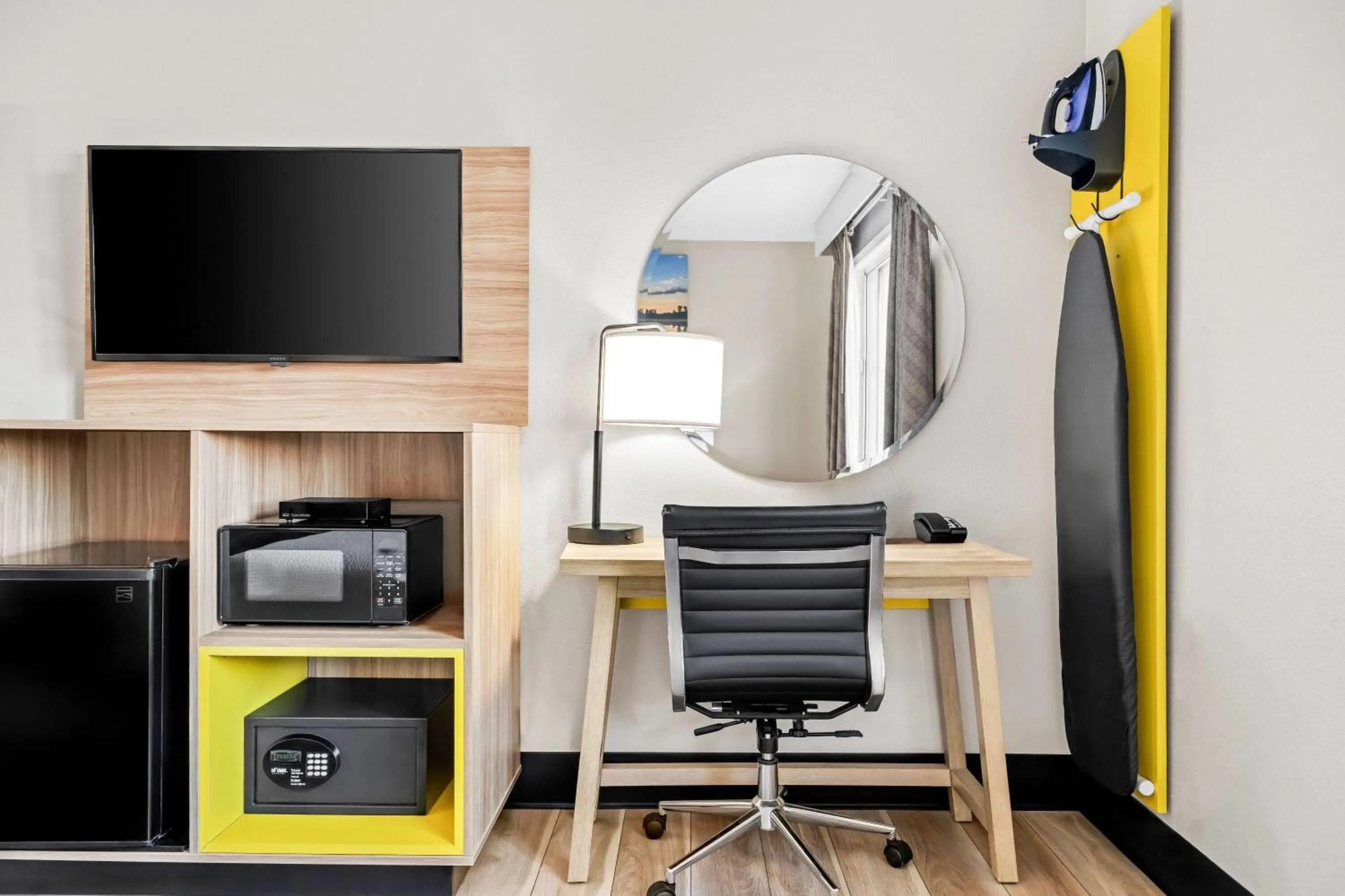 Bed in Days Inn by Wyndham Billings