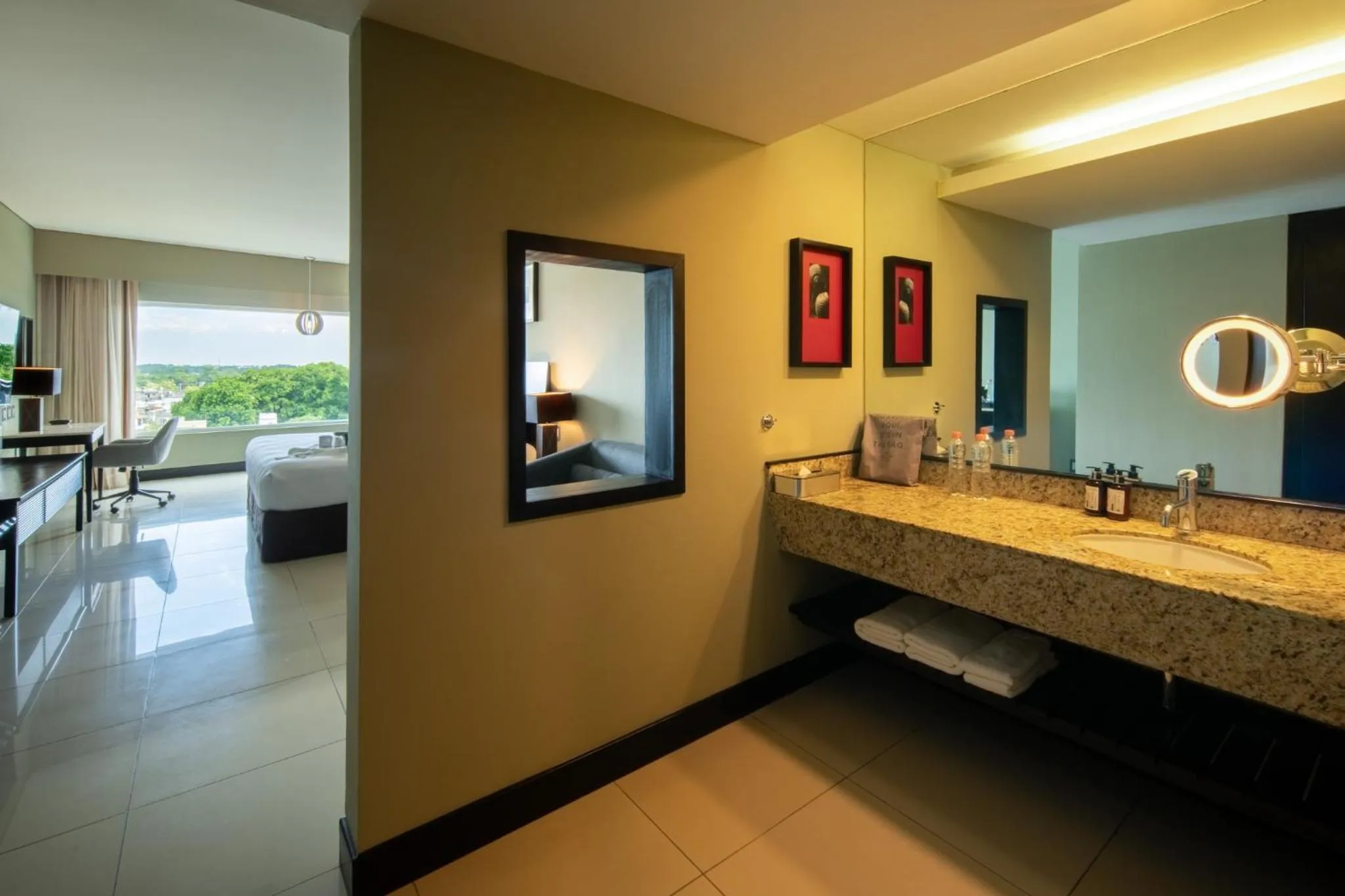 Photo of the whole room in Crowne Plaza Villahermosa by IHG