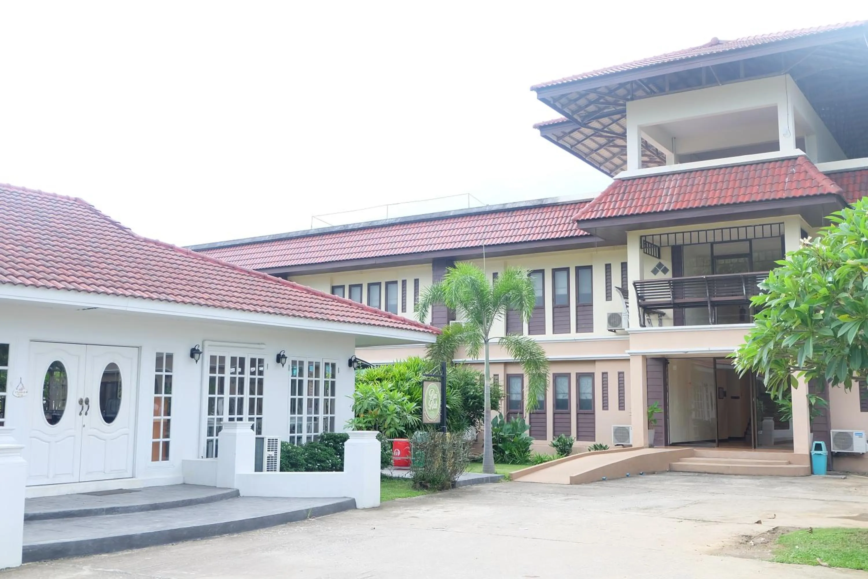 Royal Princess City Lamphun Hotel