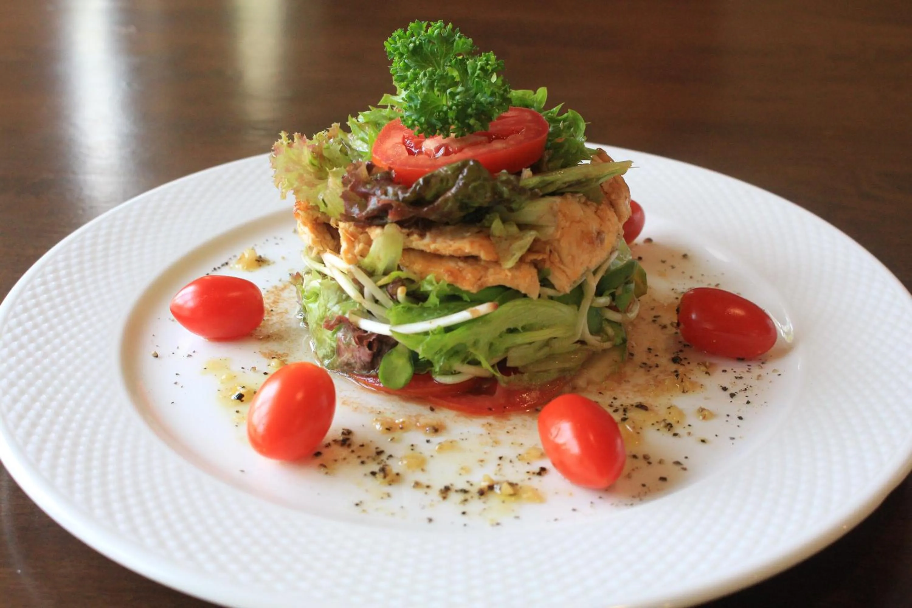 Food and drinks in Royal Princess City Lamphun Hotel