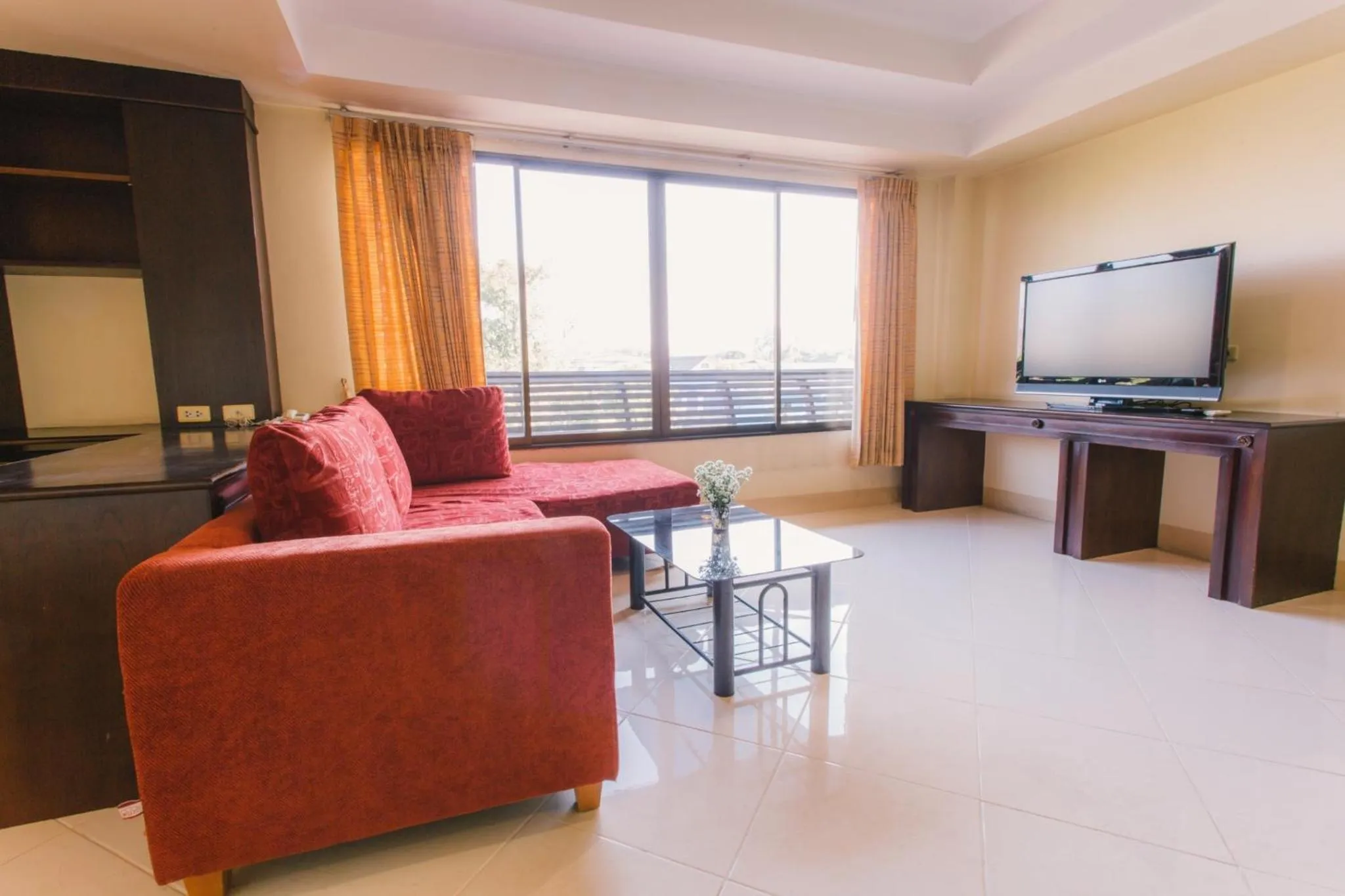 Royal Princess City Lamphun Hotel