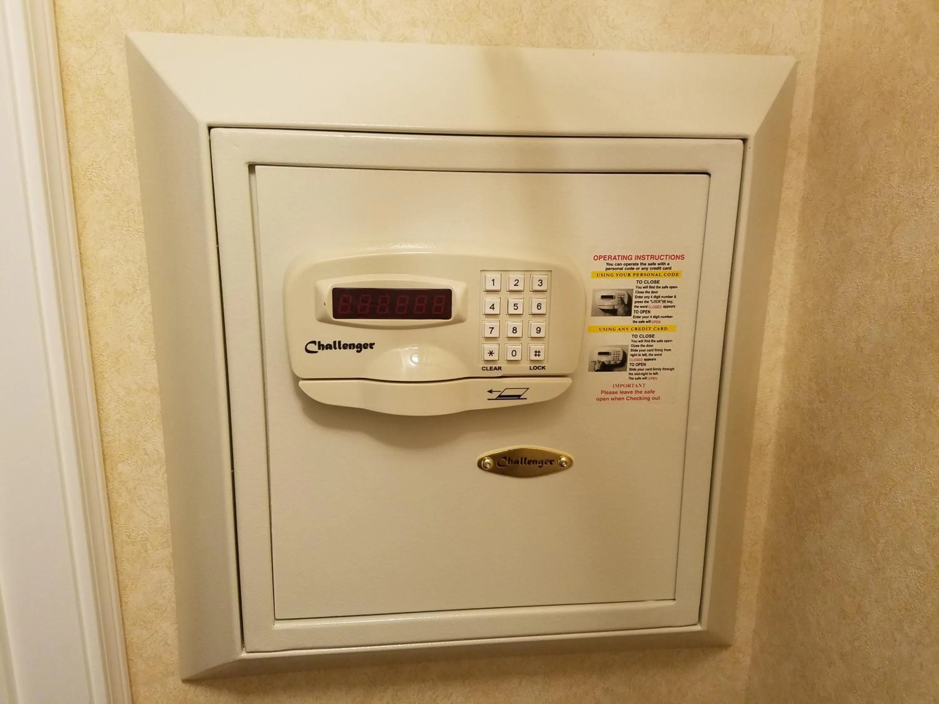 safe in Ontario Airport Inn