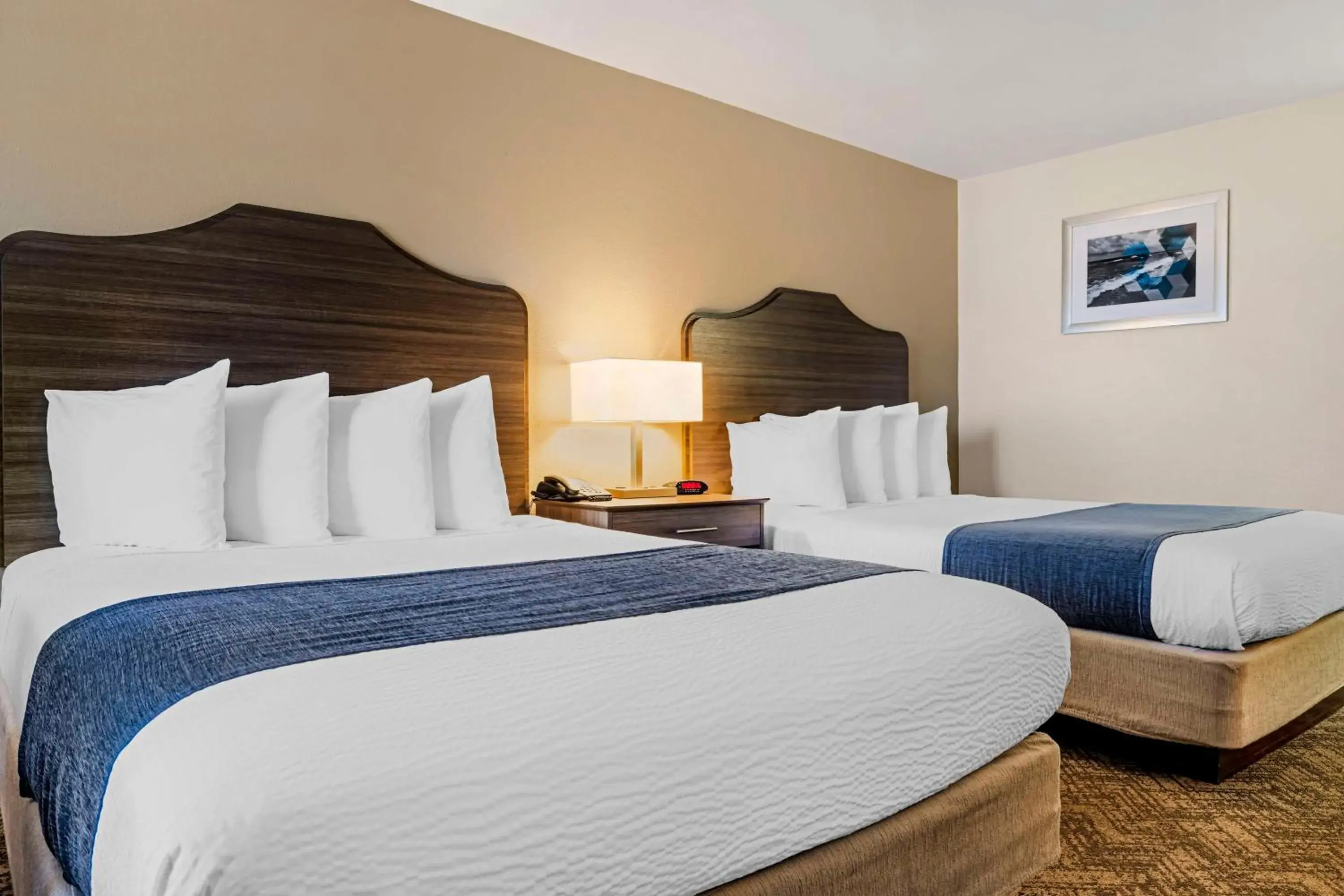 Queen Room with Two Queen Beds - Non-Smoking in Best Western Santee Lodge Queen Room with Two Queen Beds - Non-Smoking in Best Western Santee Lodge