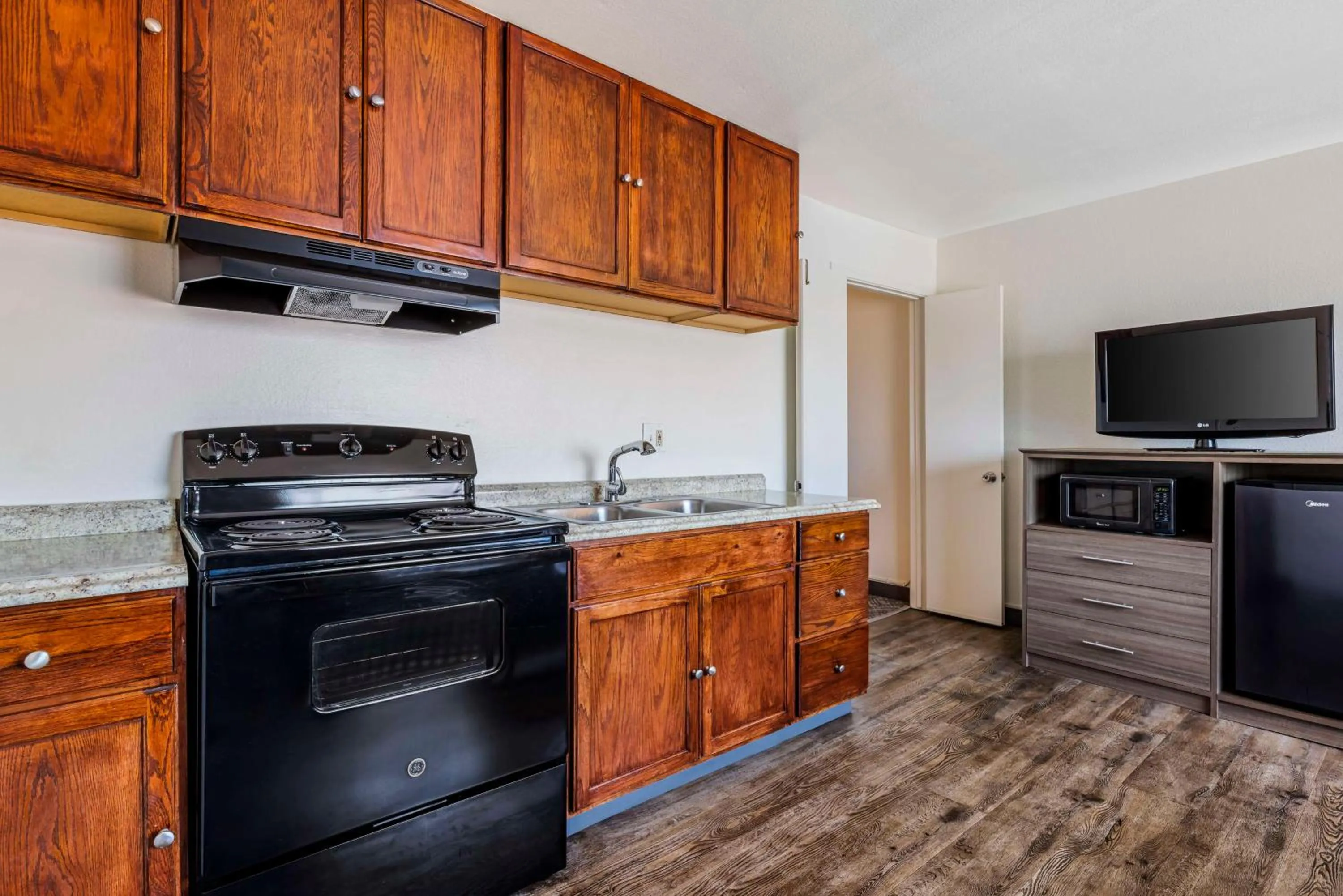 Bedroom in Best Western Santee Lodge