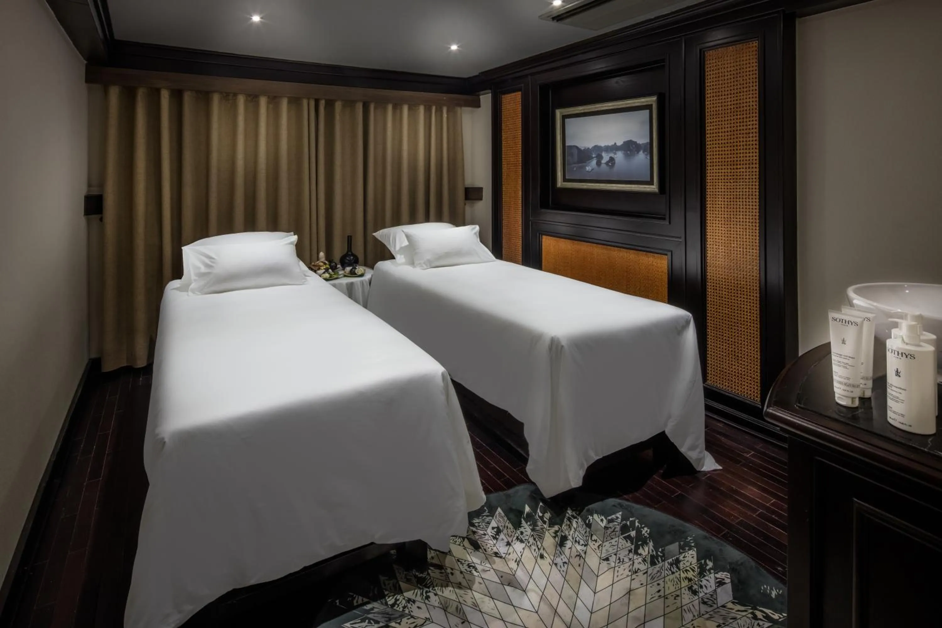 Massage, Bed in Ambassador Cruise Halong Bay