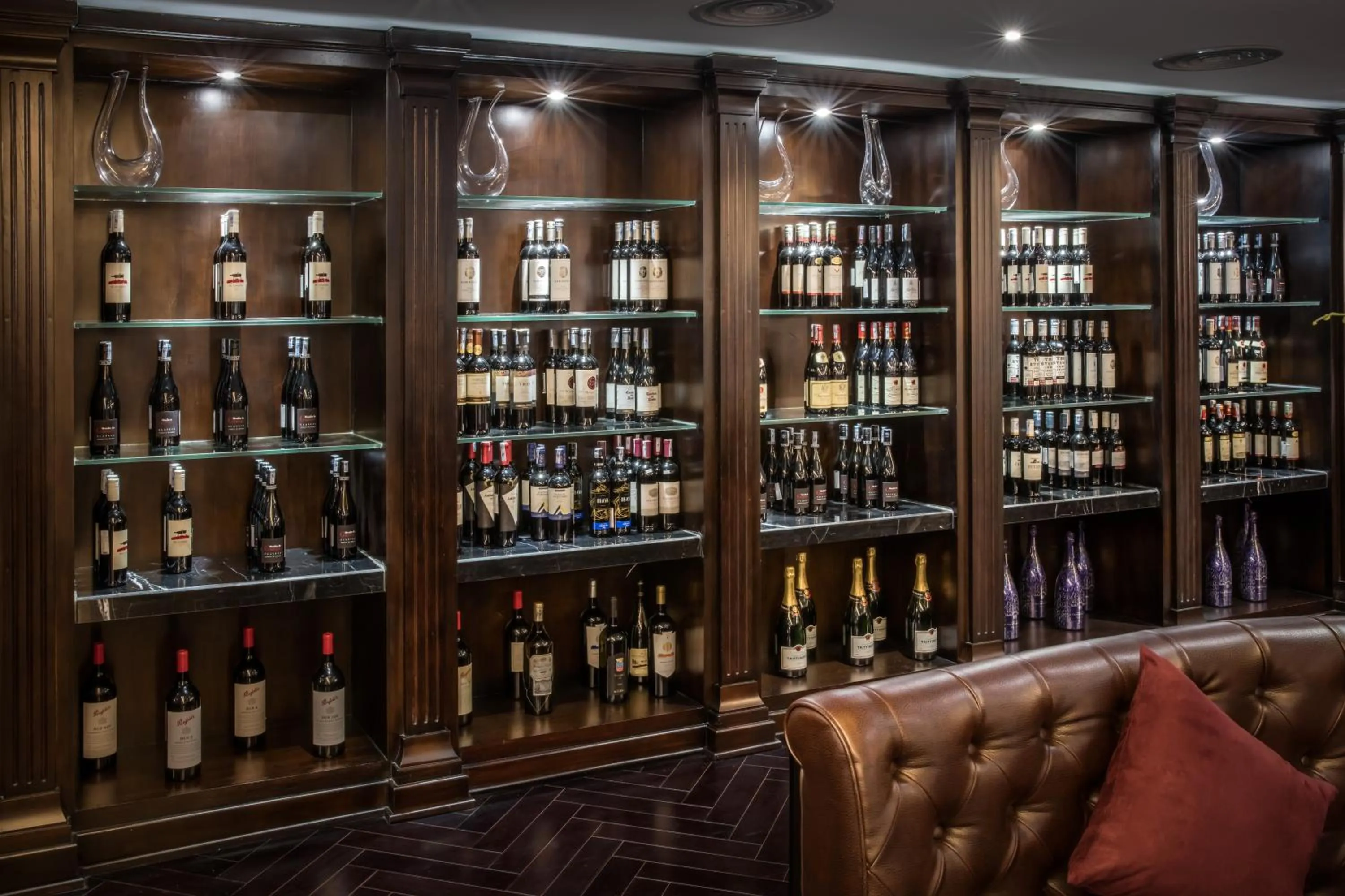 Lounge or bar in Ambassador Cruise Halong Bay